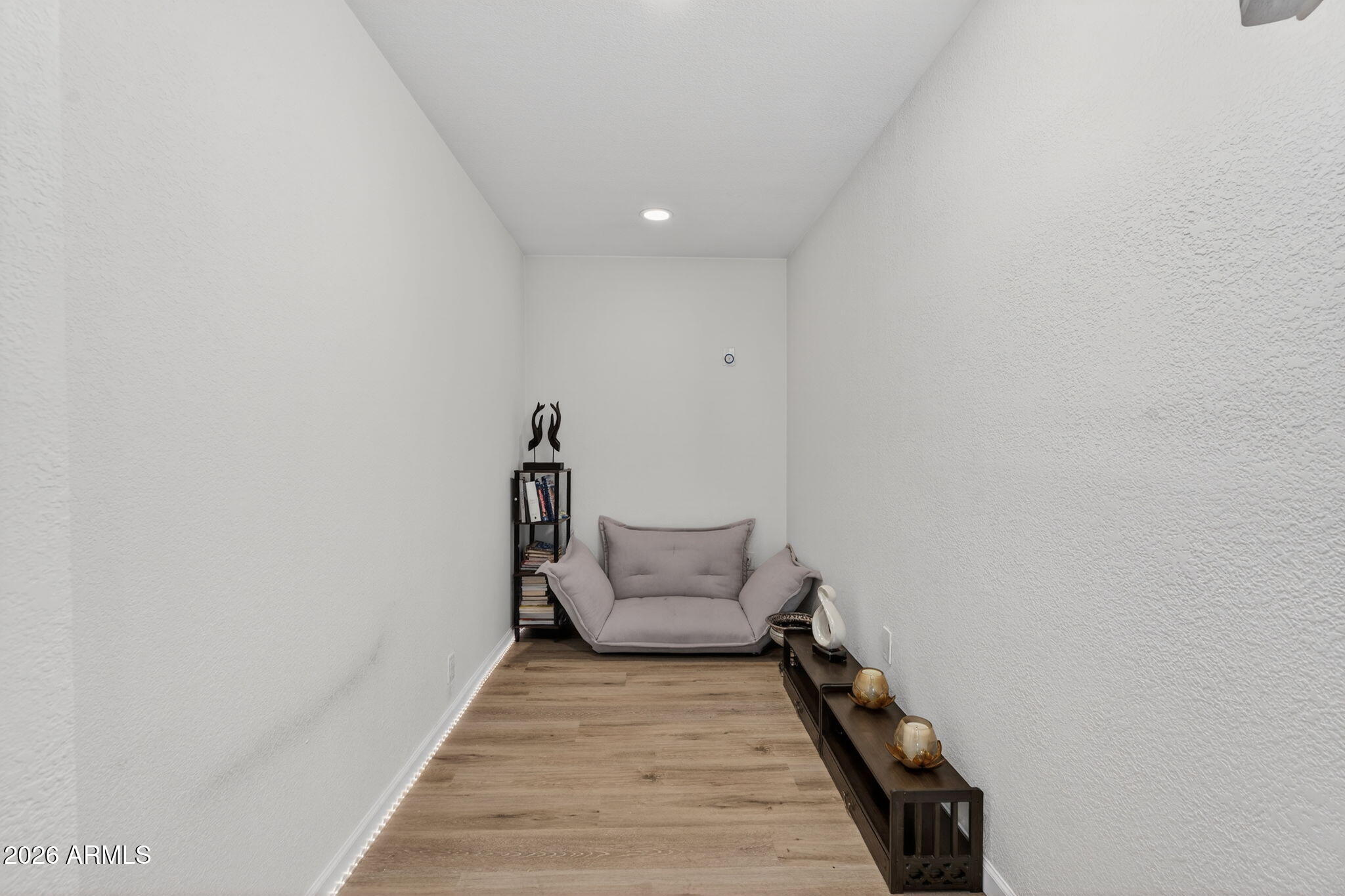 LINCOLN HILLS - Residential