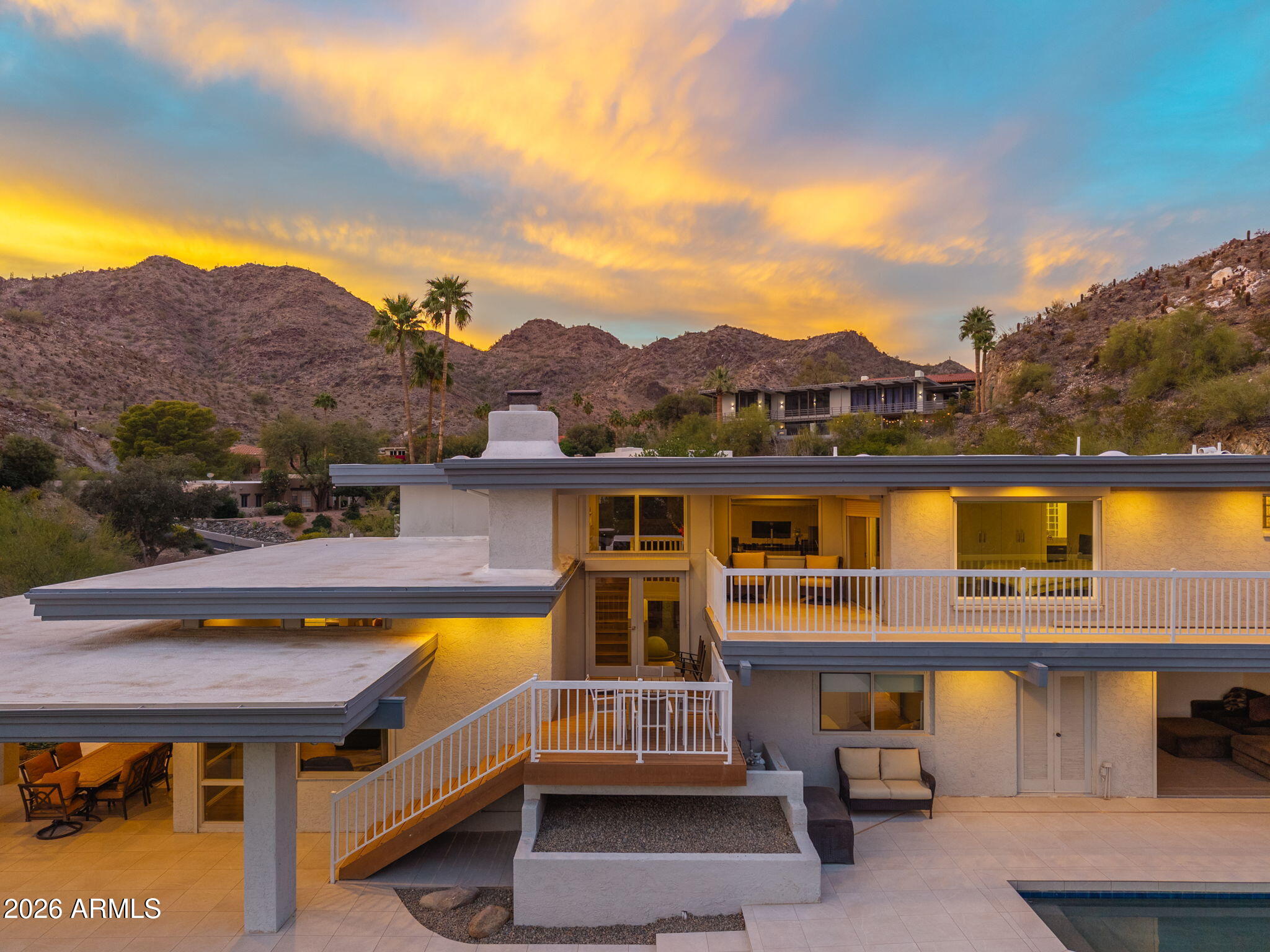 LINCOLN HILLS - Residential