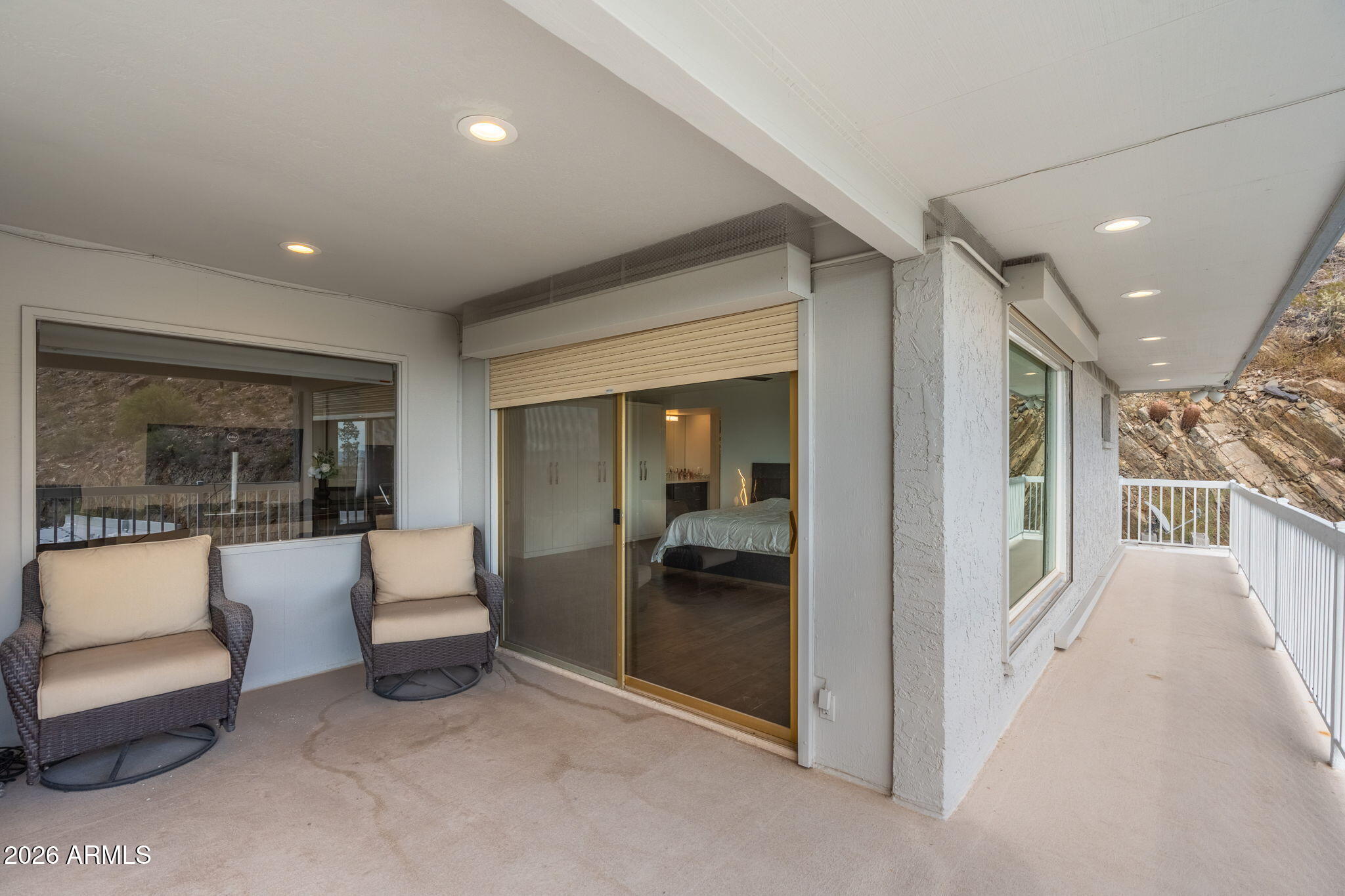 LINCOLN HILLS - Residential