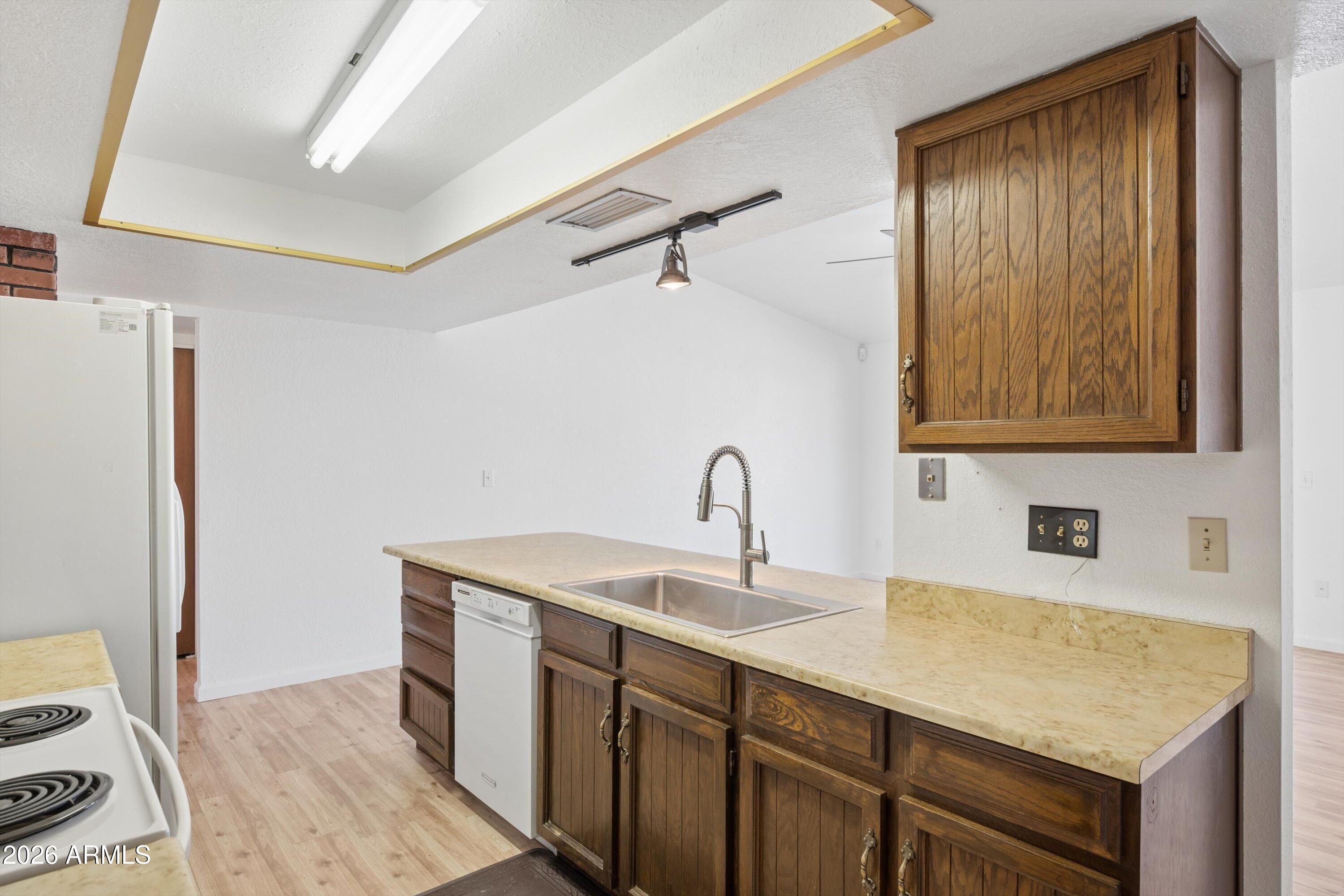 SOUTHMOORE UNIT 2 - Residential
