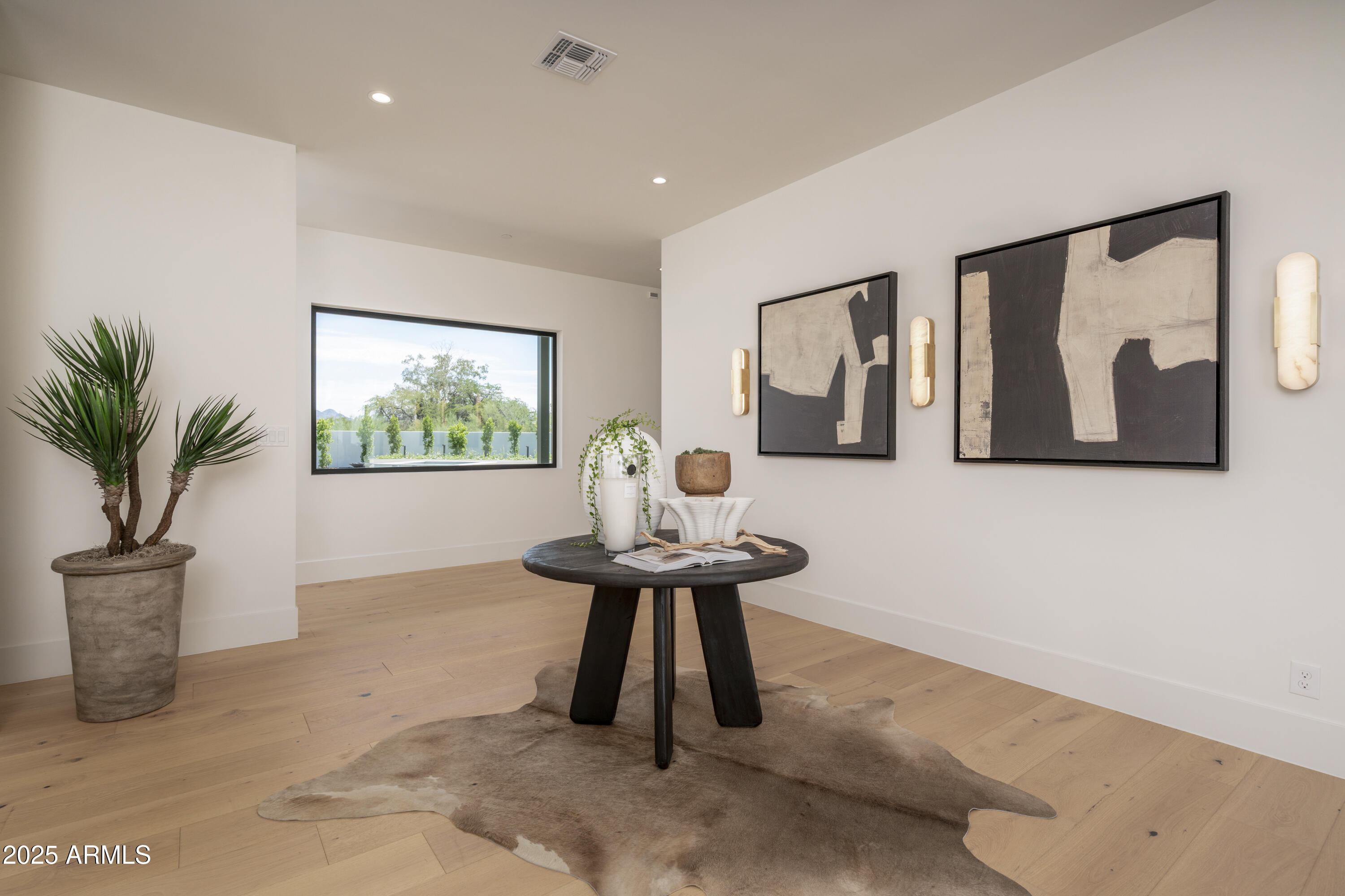 PINNACLE PARADISE - Residential