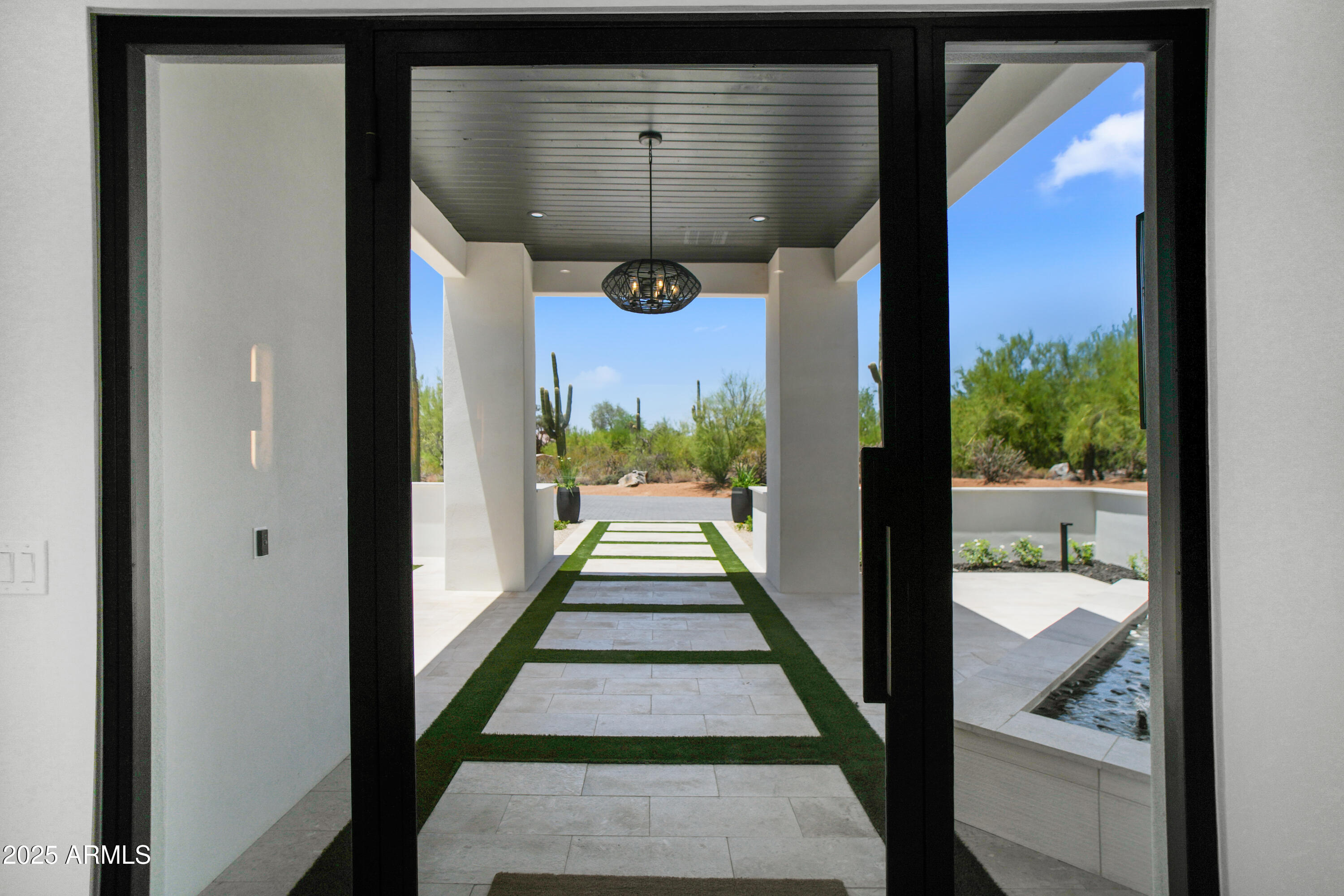PINNACLE PARADISE - Residential