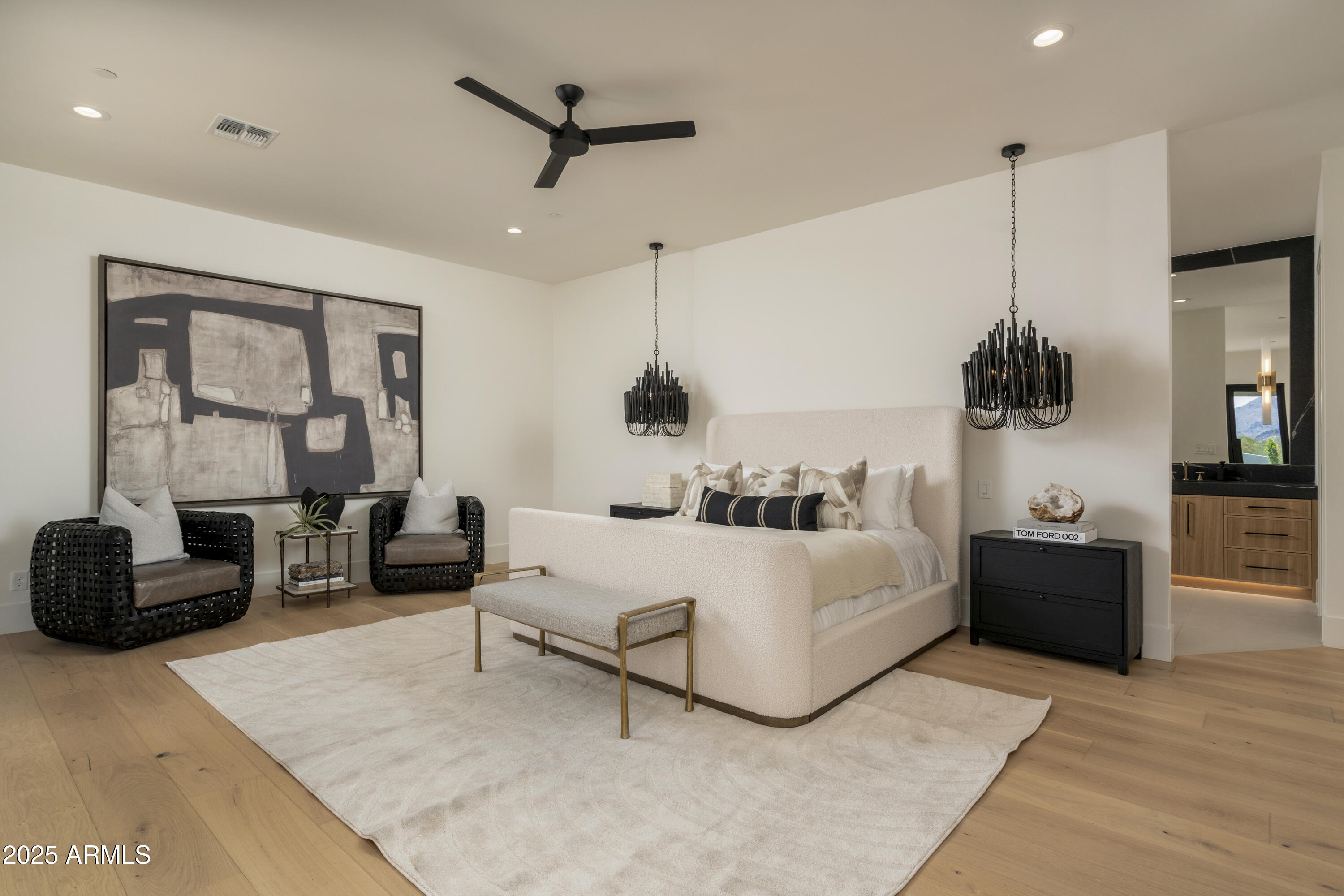 PINNACLE PARADISE - Residential