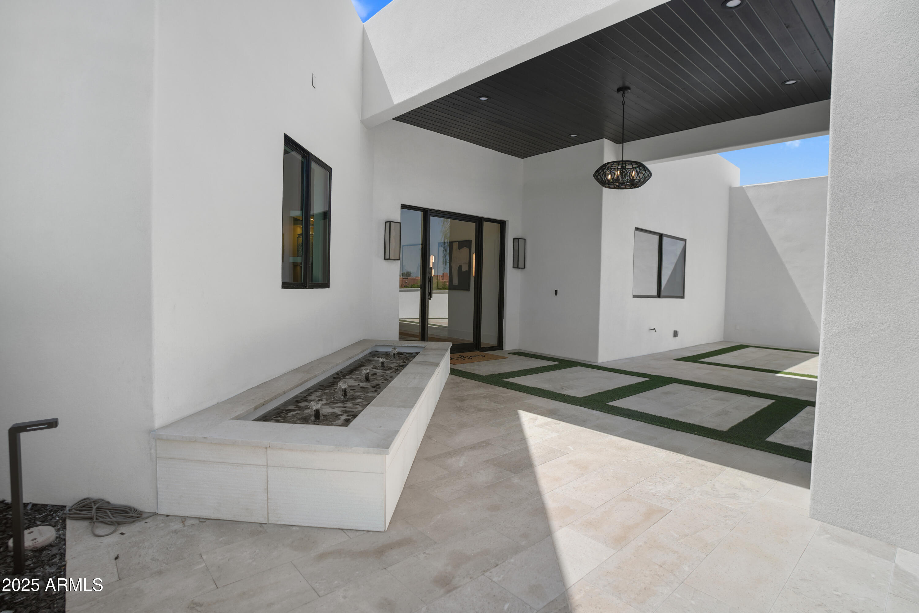 PINNACLE PARADISE - Residential