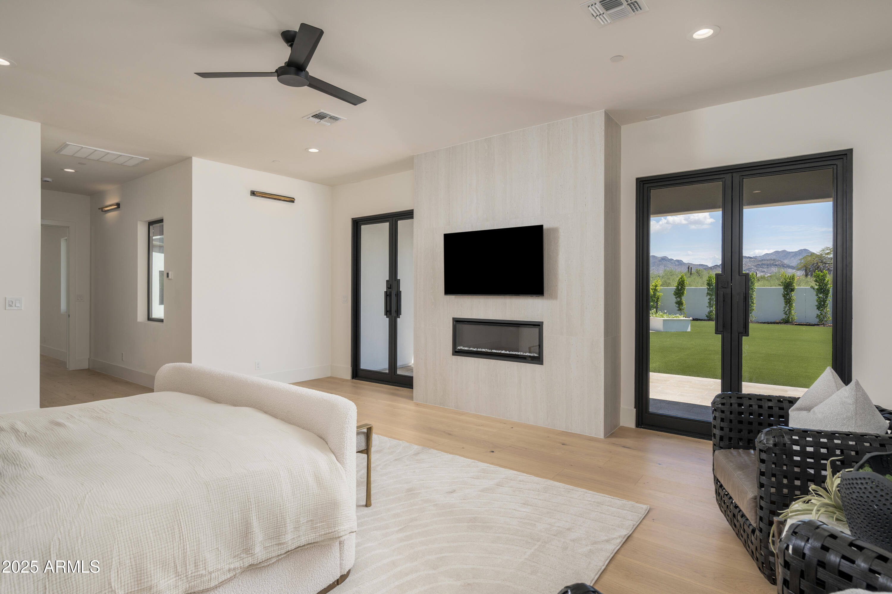 PINNACLE PARADISE - Residential