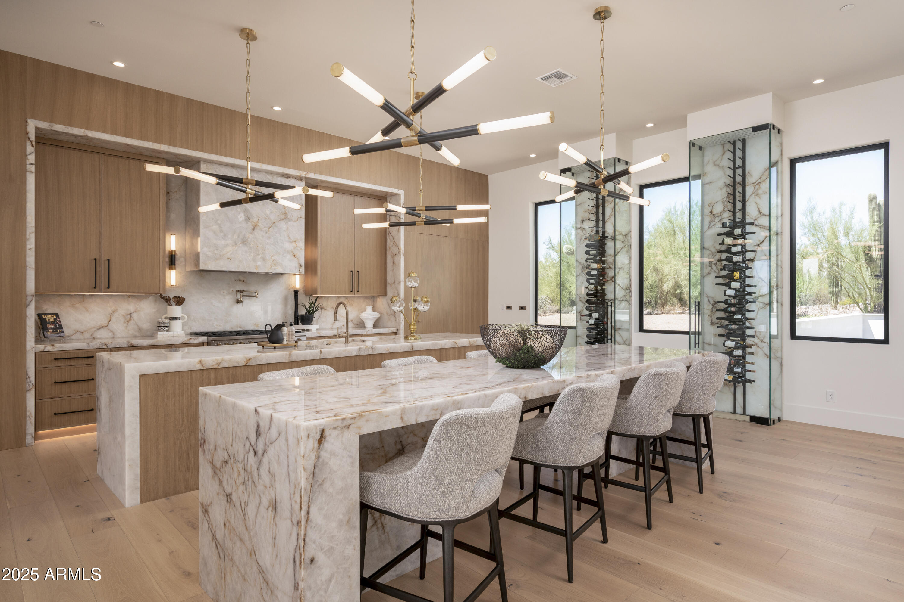 PINNACLE PARADISE - Residential