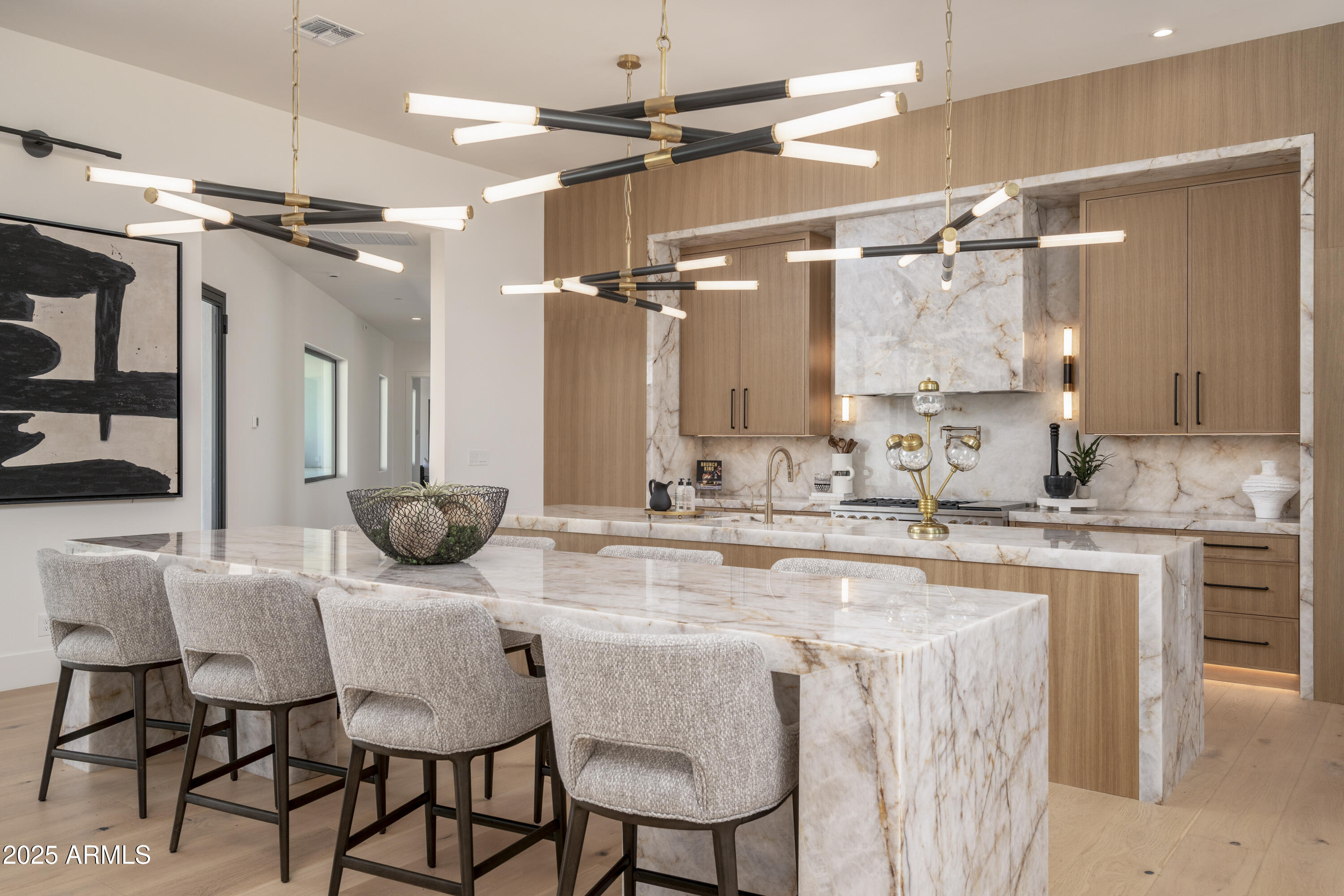 PINNACLE PARADISE - Residential