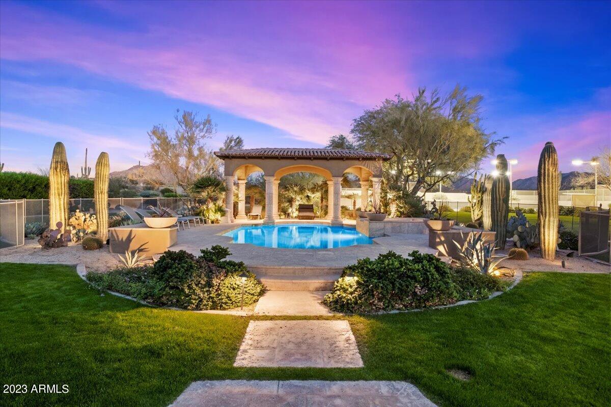 PRADO ESTATES - Residential
