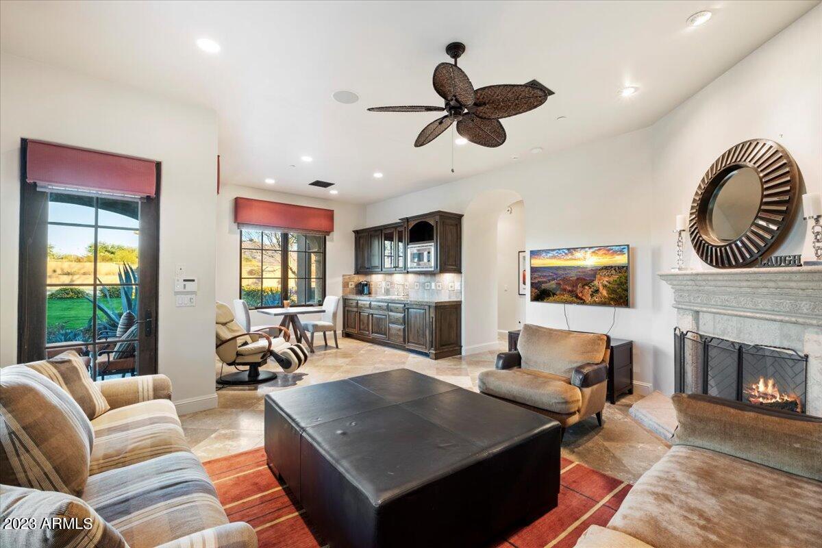 PRADO ESTATES - Residential