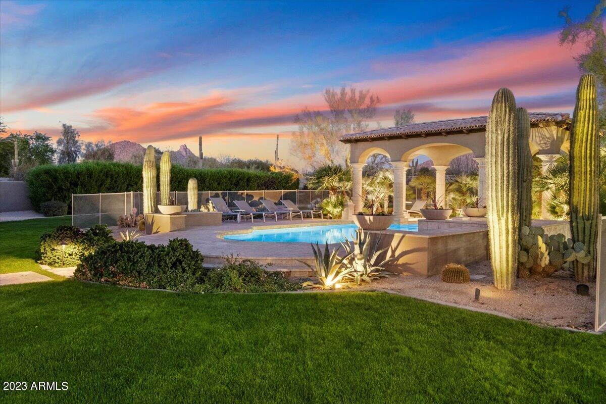 PRADO ESTATES - Residential
