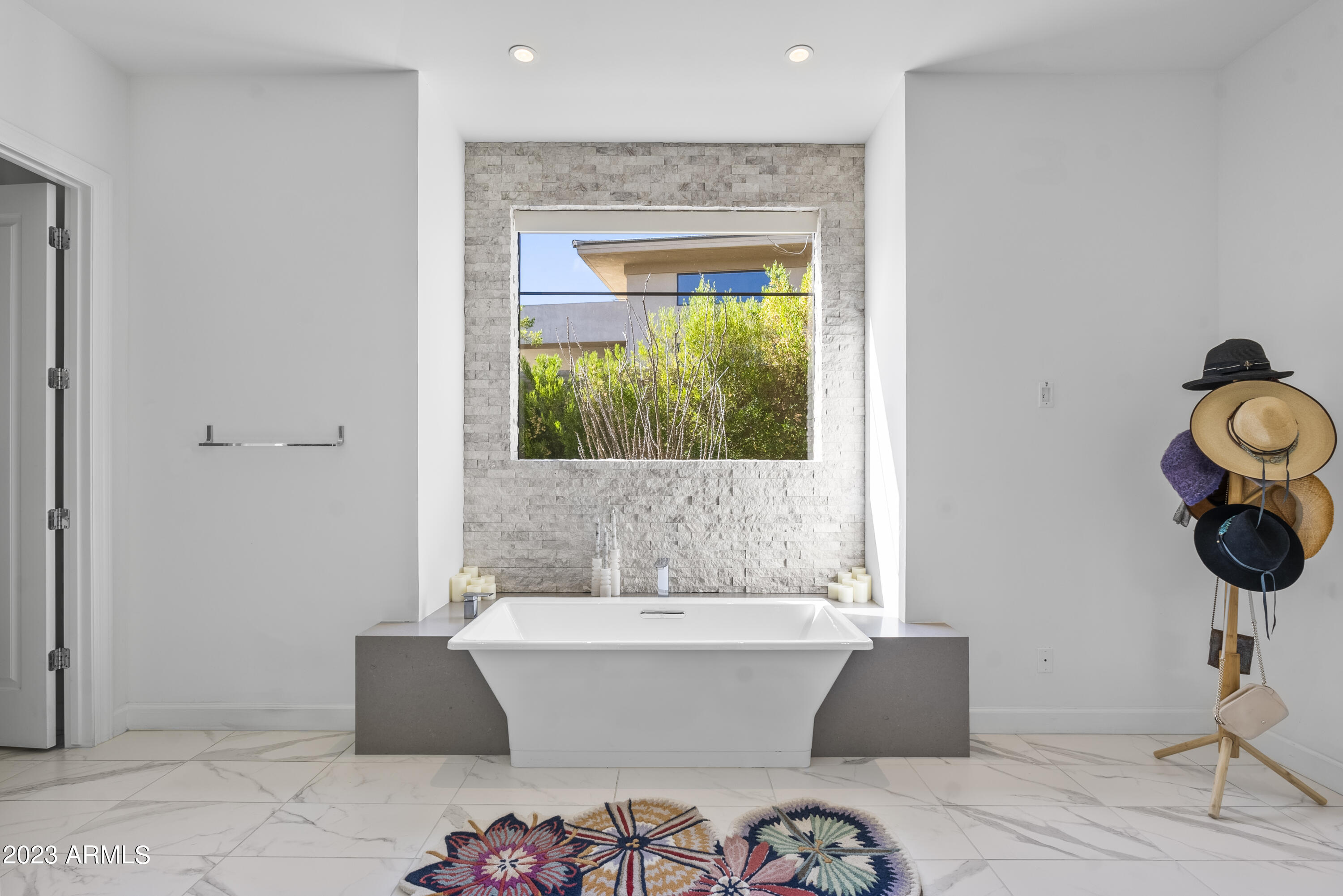 ADERO CANYON - Residential