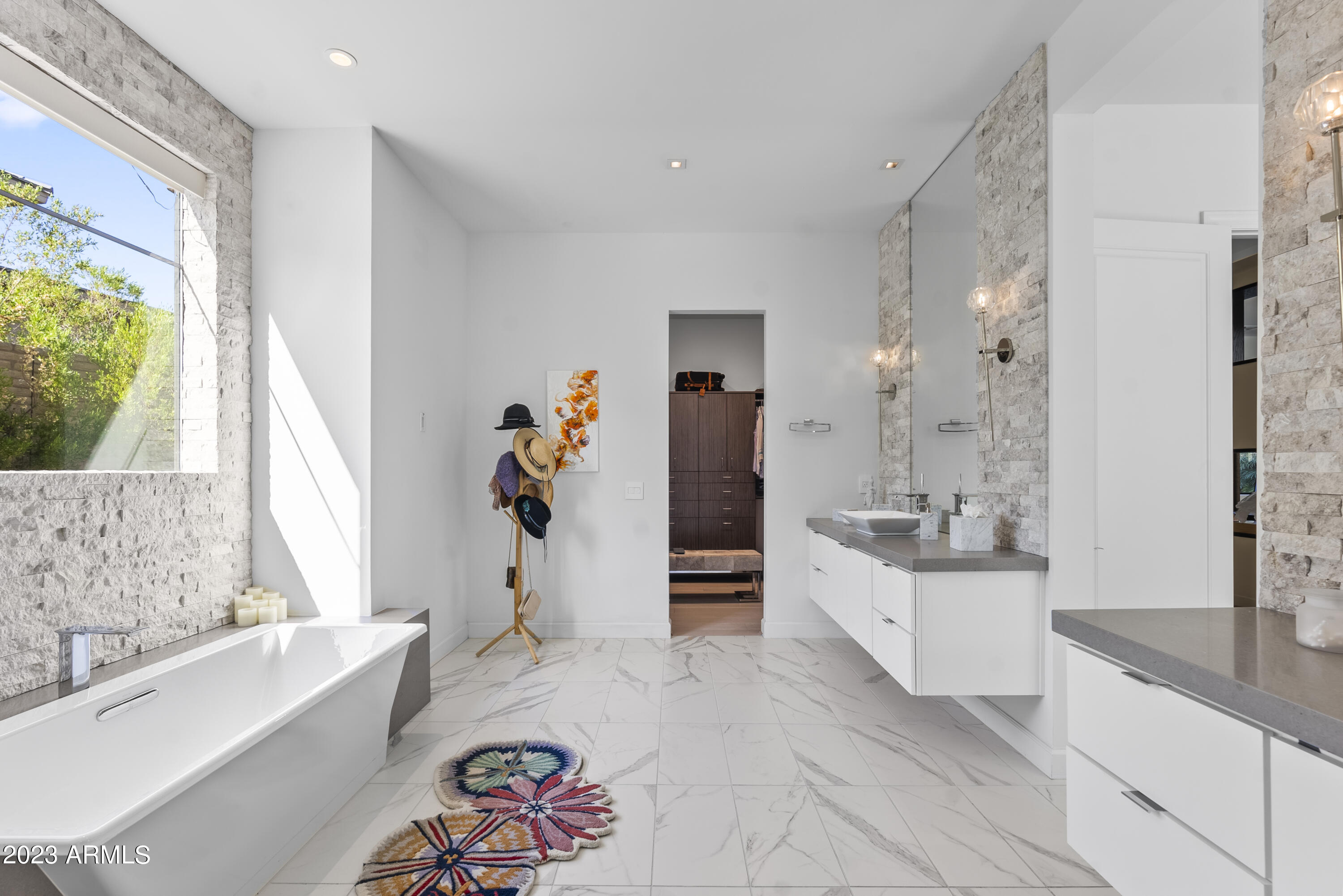 ADERO CANYON - Residential