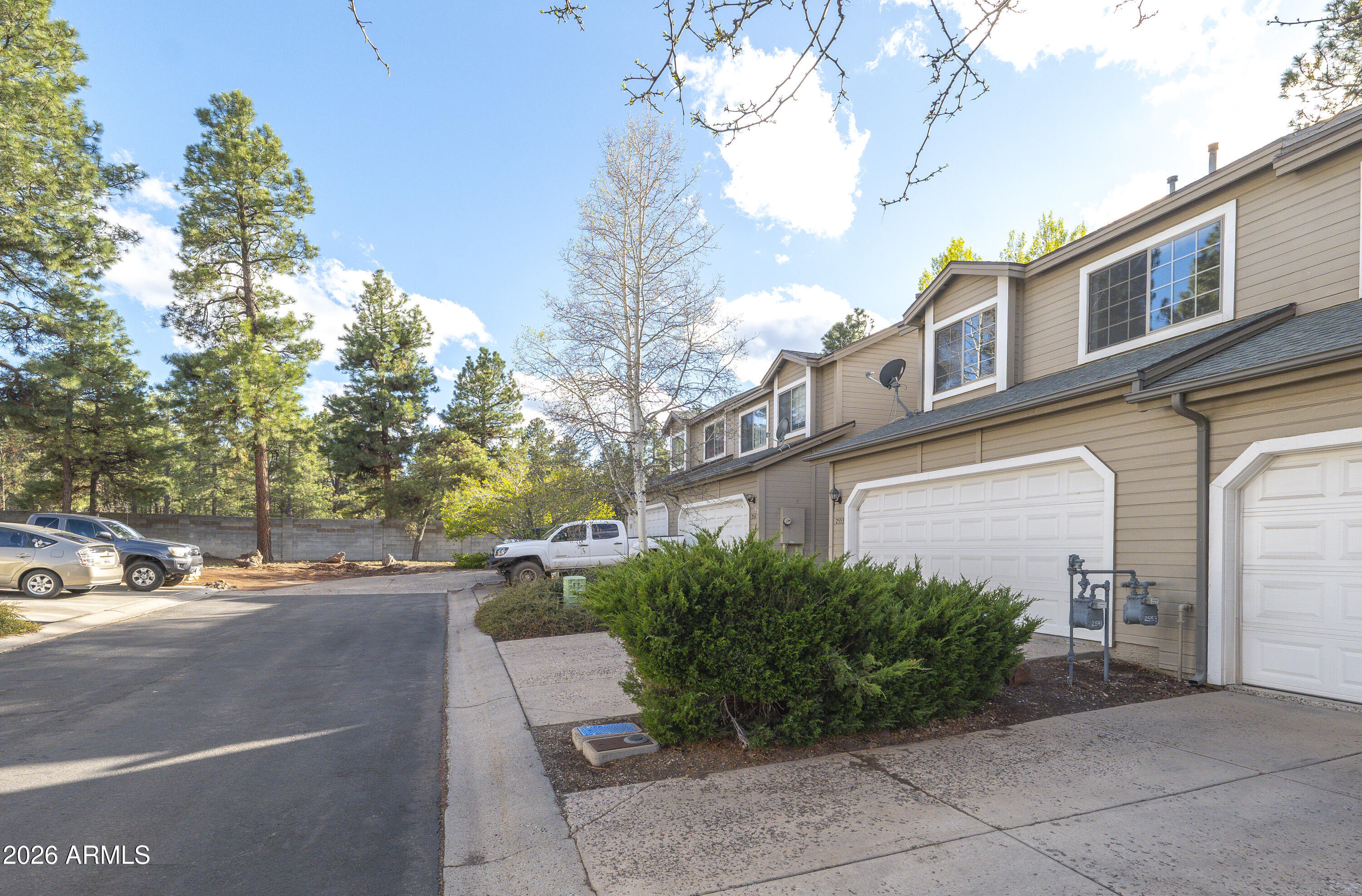 TOWNHOMES AT BOULDER POINTE 2 - Residential