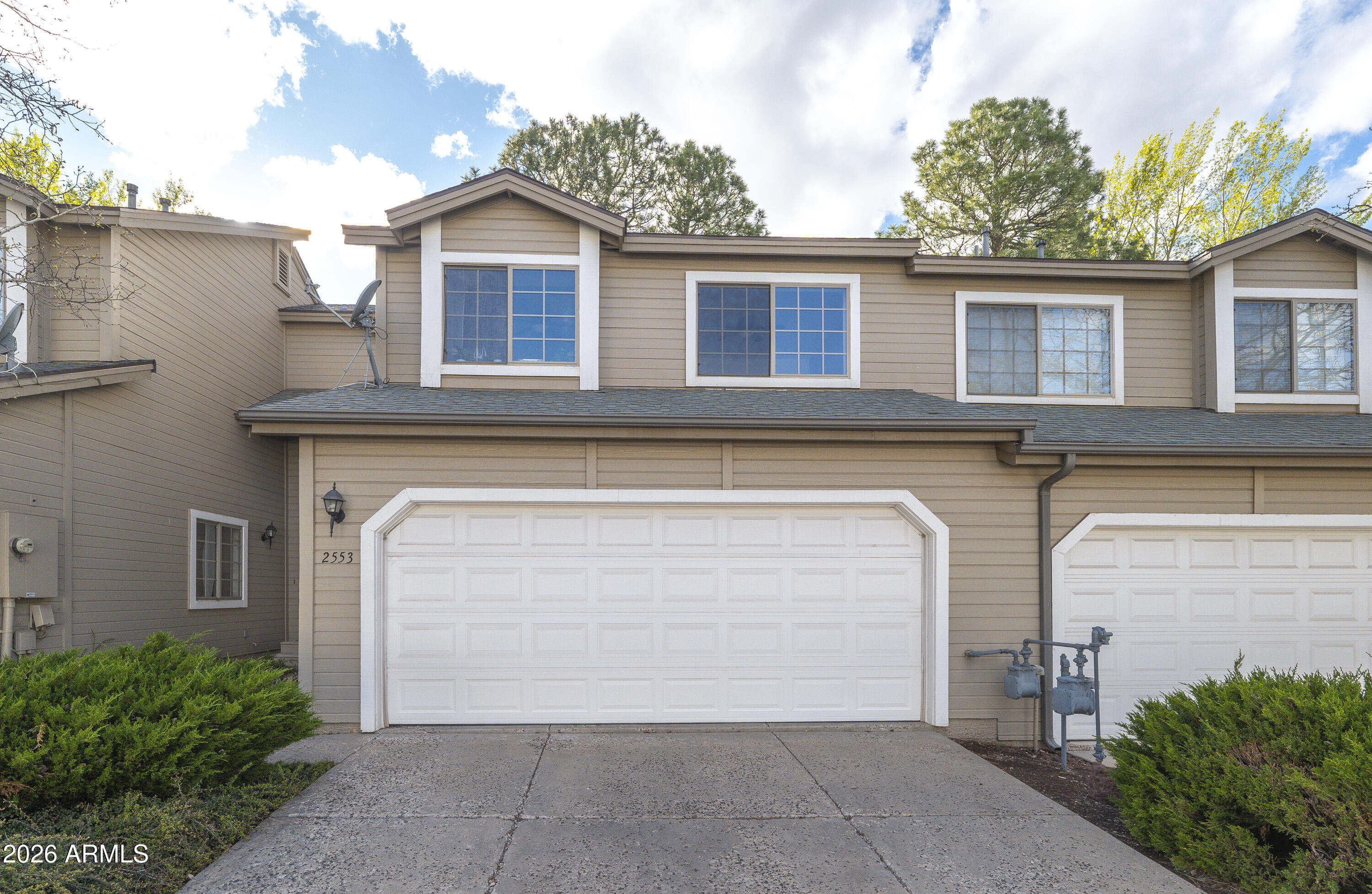 TOWNHOMES AT BOULDER POINTE 2 - Residential