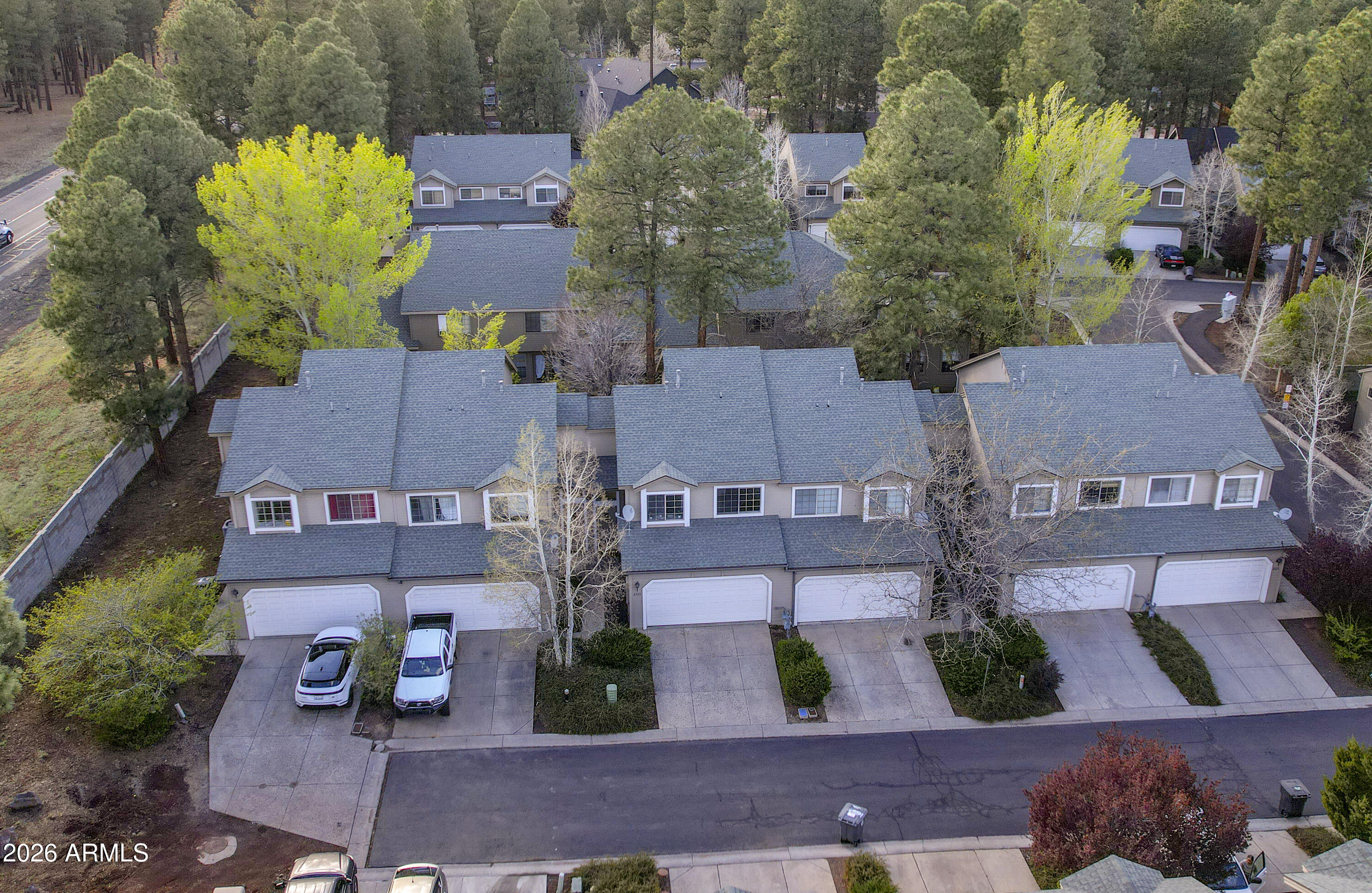 TOWNHOMES AT BOULDER POINTE 2 - Residential