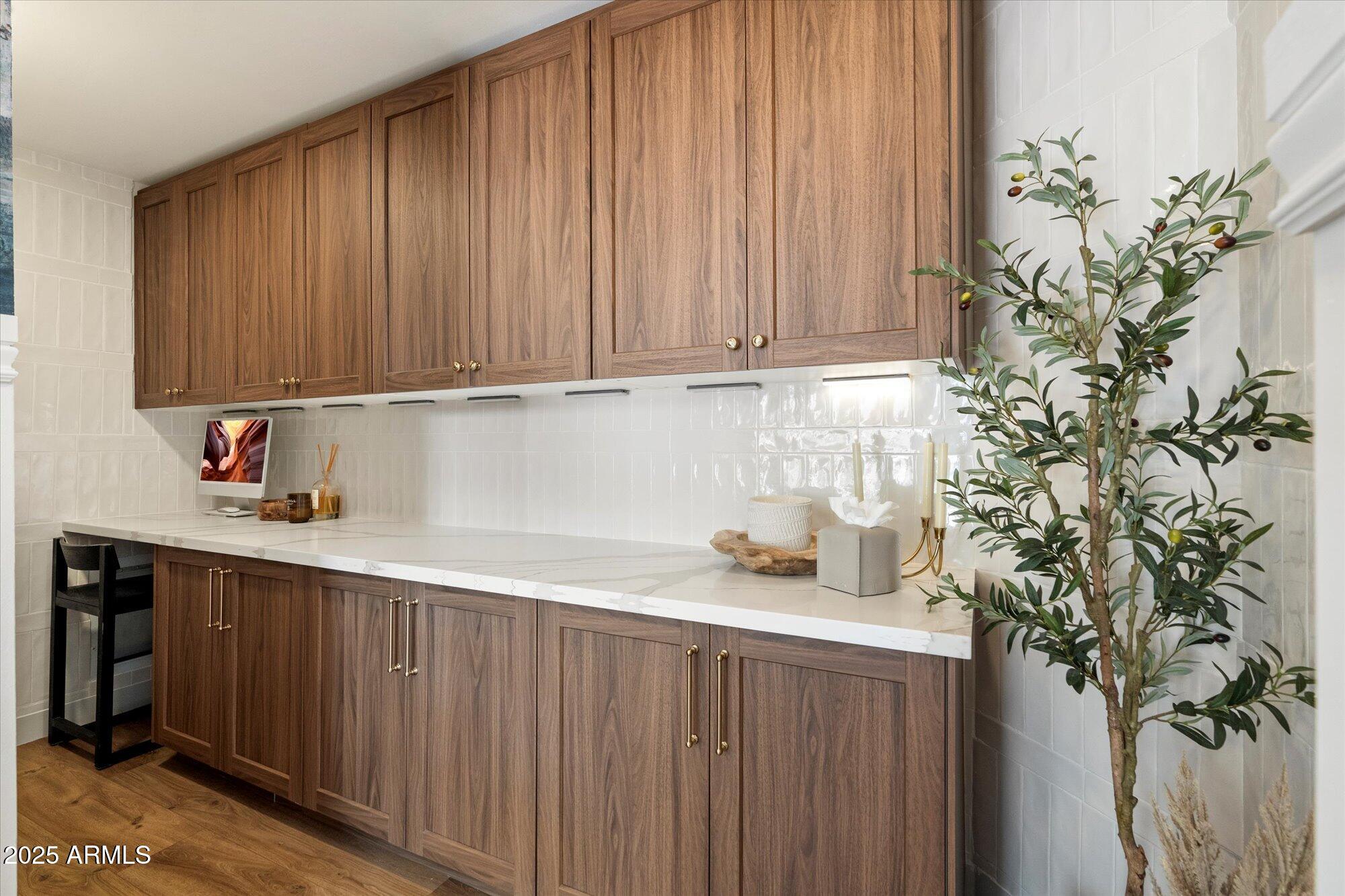 DEL RAY ESTATES - Residential
