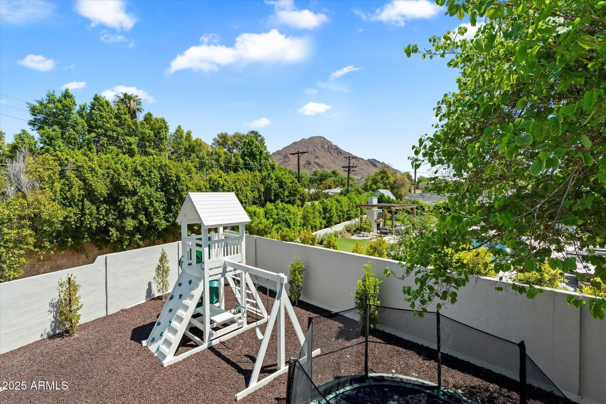 DEL RAY ESTATES - Residential
