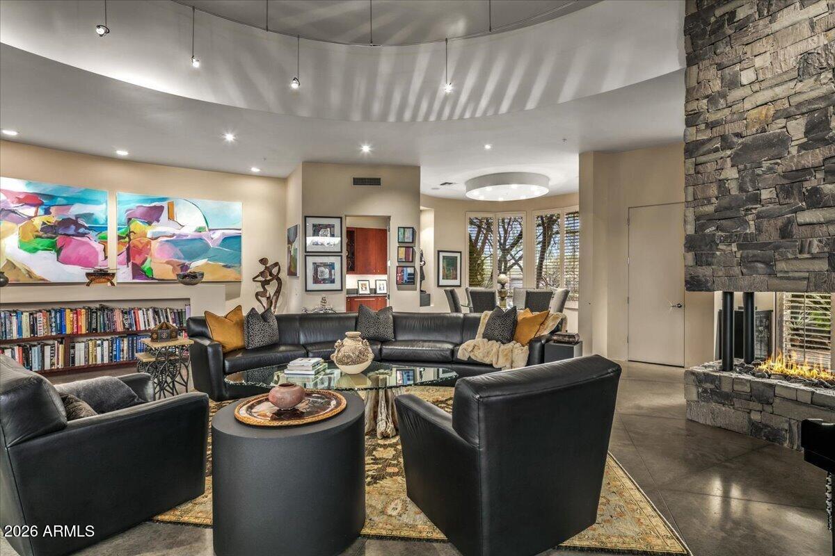 DESERT HIGHLANDS - Residential
