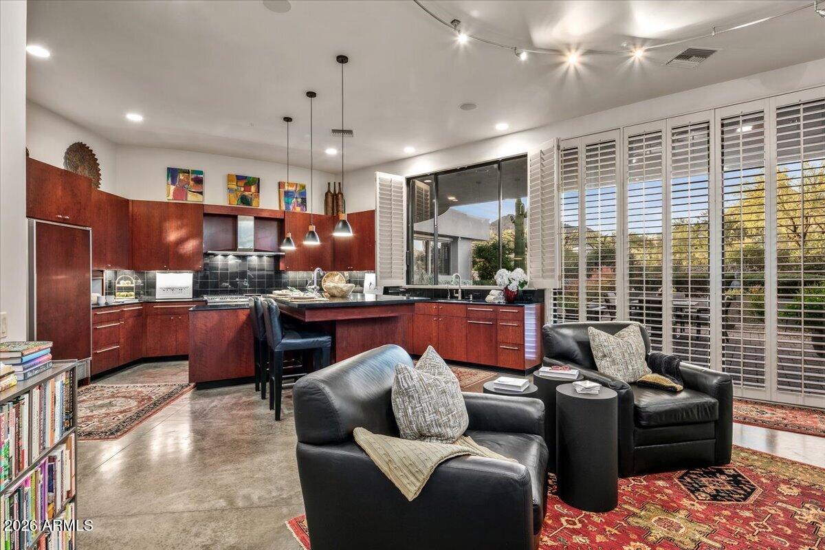 DESERT HIGHLANDS - Residential
