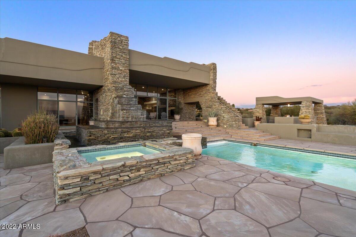 DESERT MOUNTAIN - Residential