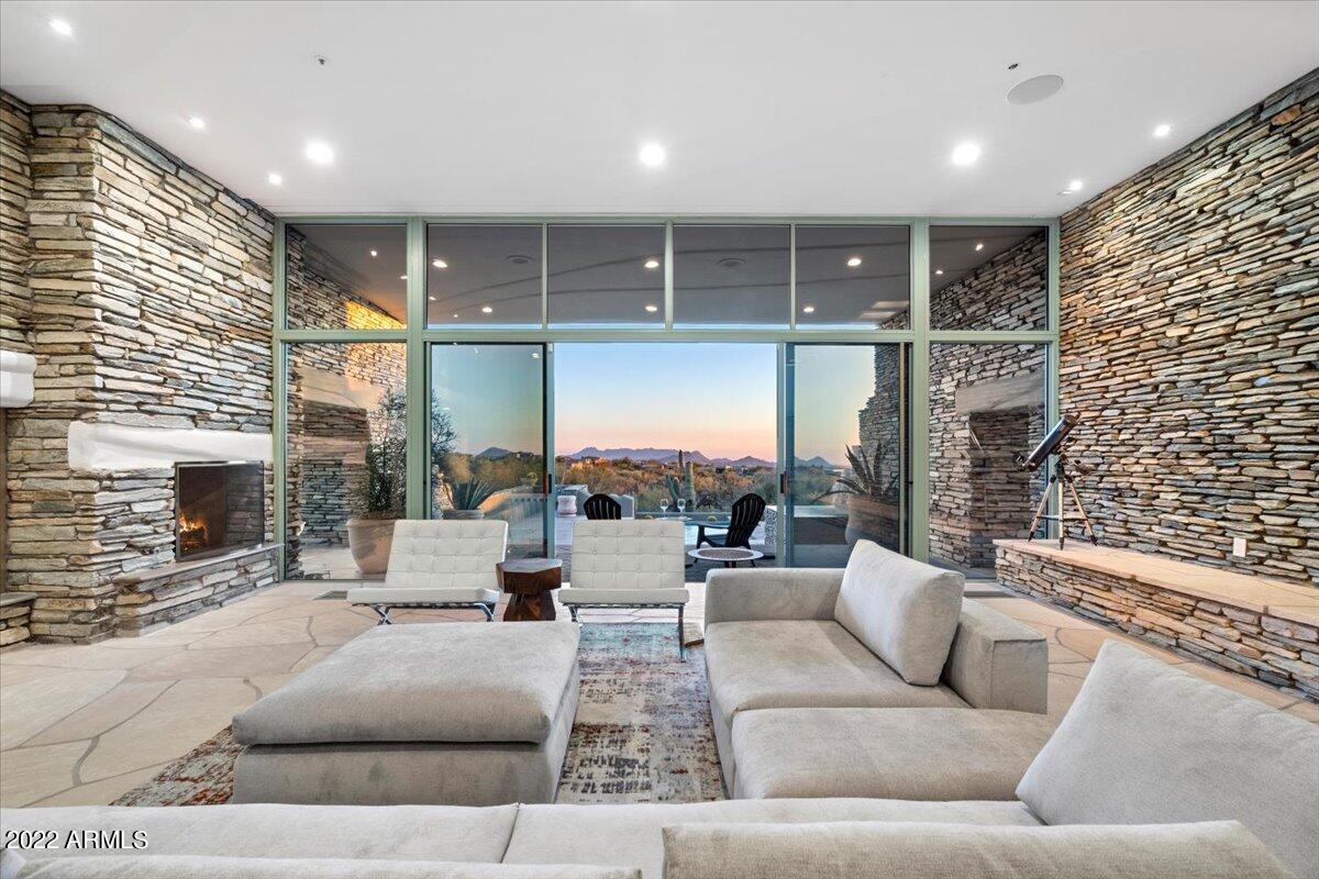 DESERT MOUNTAIN - Residential
