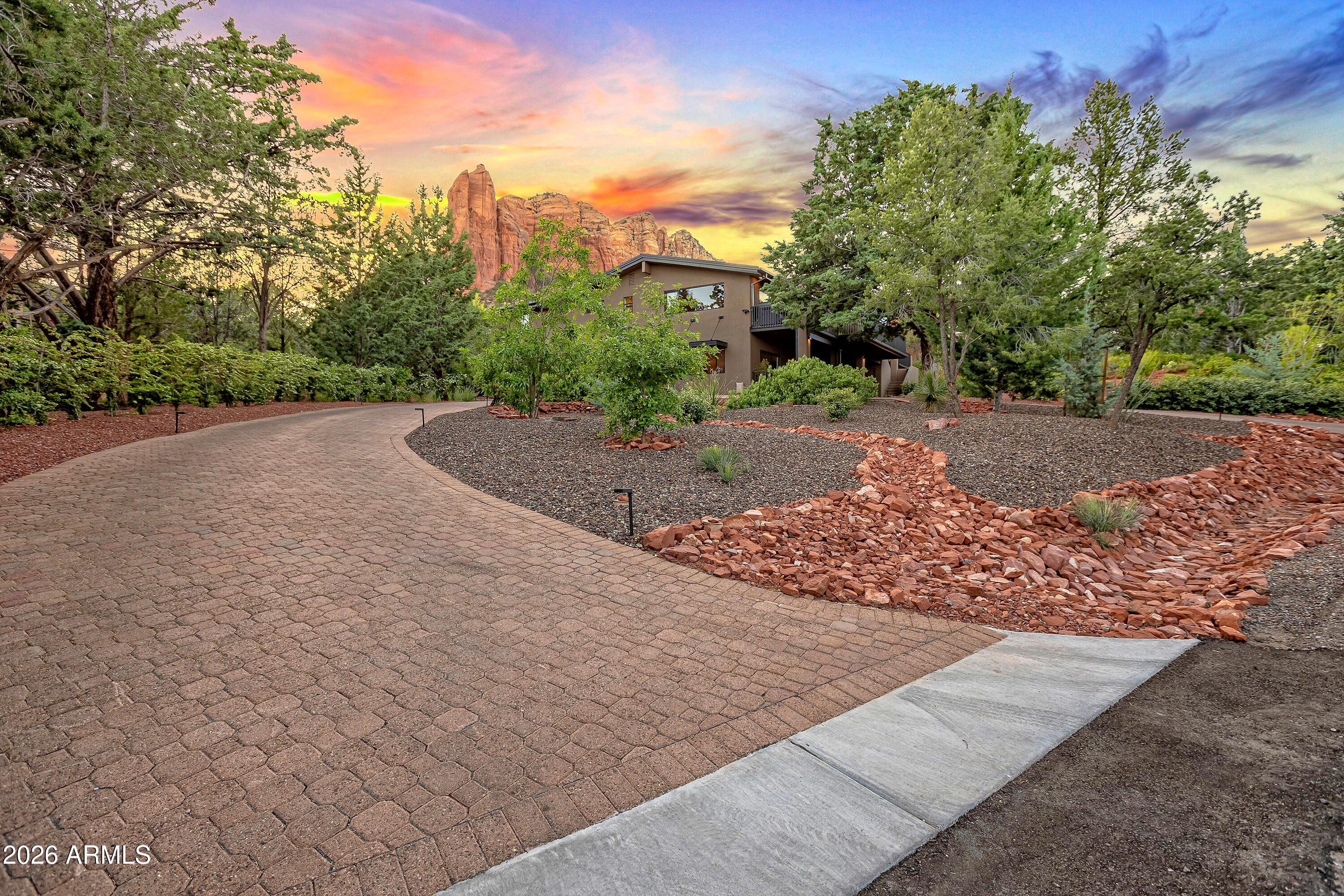 RIM SHADOWS - Residential