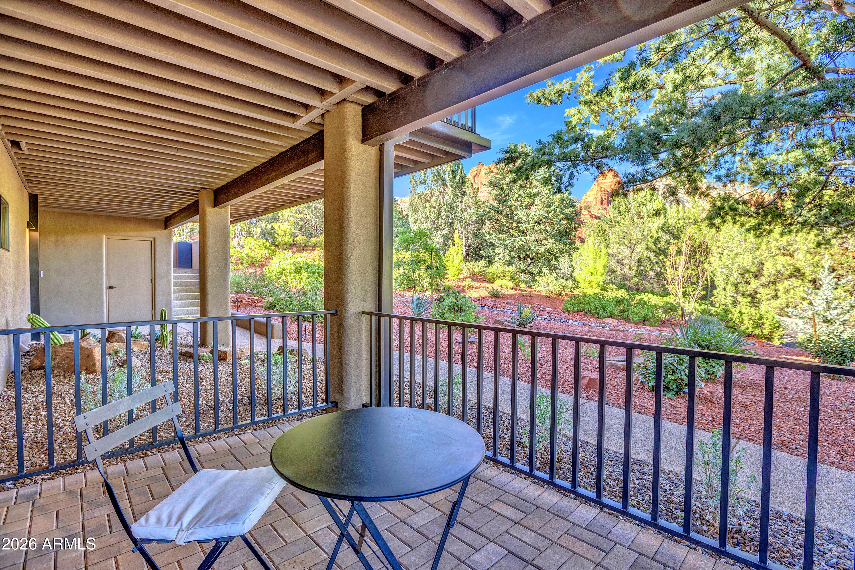 RIM SHADOWS - Residential
