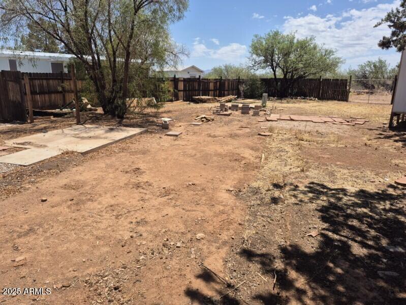 Nice lot fenced on 3 sides. Backs up to vacant land.. All utilities on lot site.
Garbage collection included in HOA fee
No SPDS.