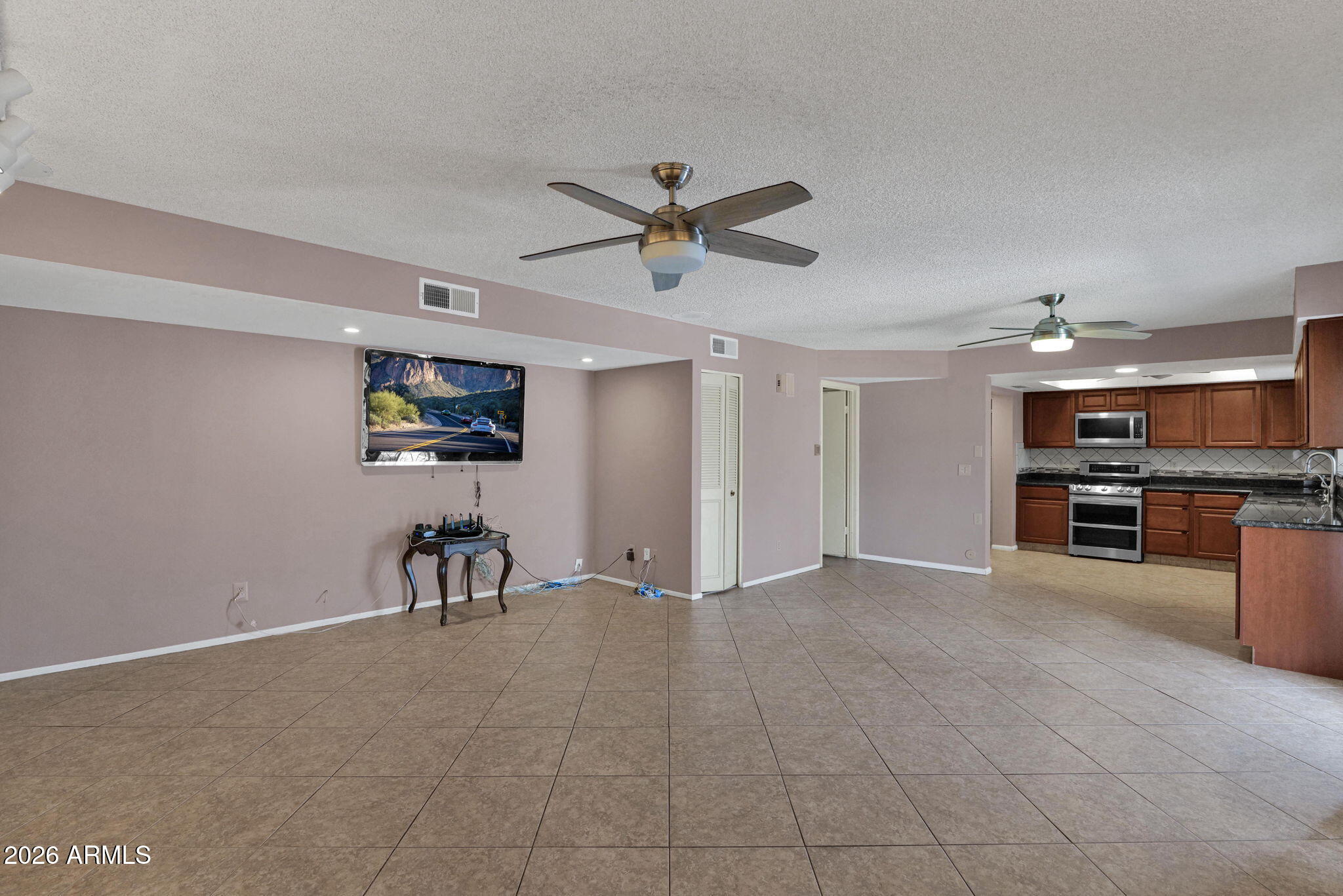 ROYAL ESTATES WEST 4 - Residential