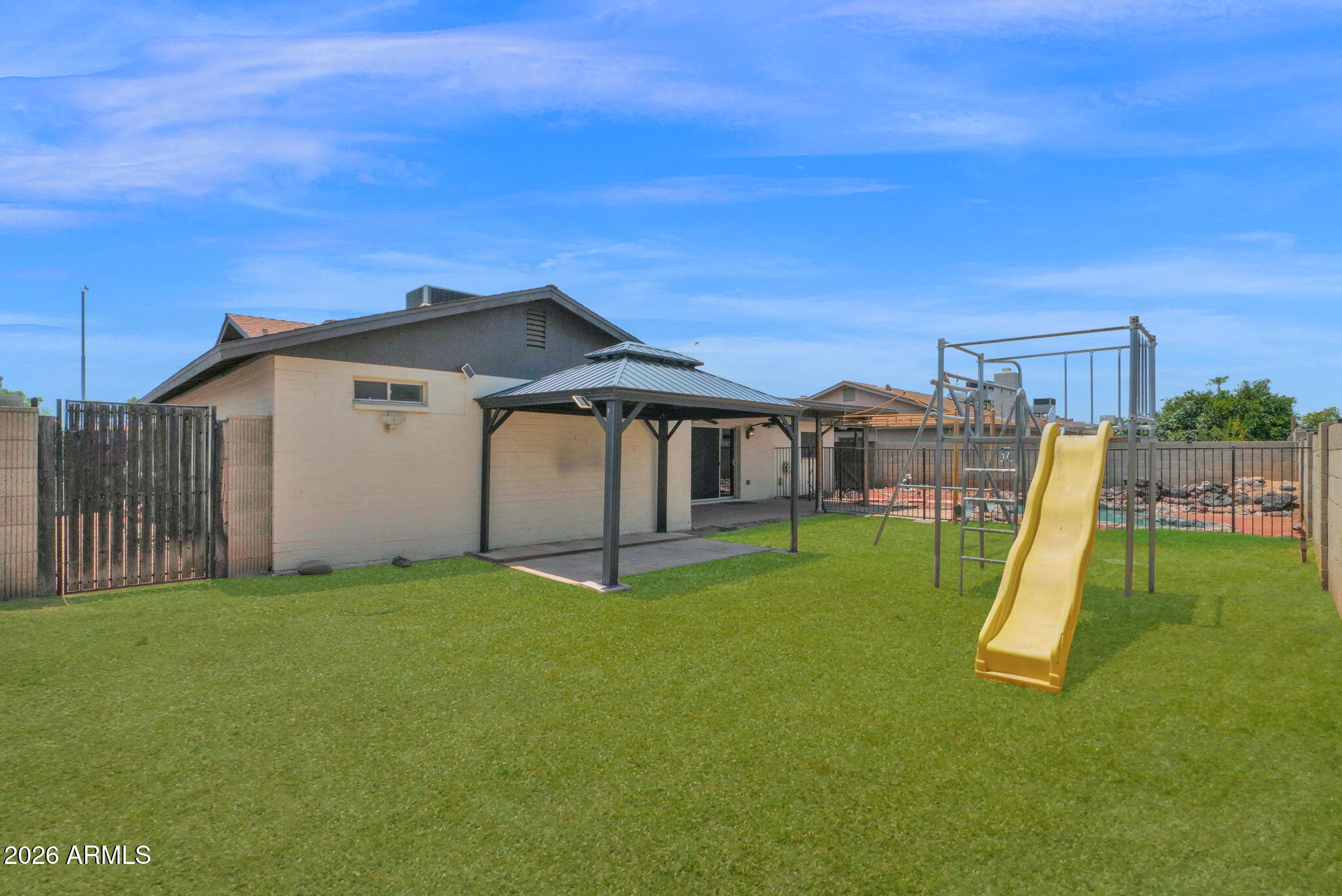 ROYAL ESTATES WEST 4 - Residential
