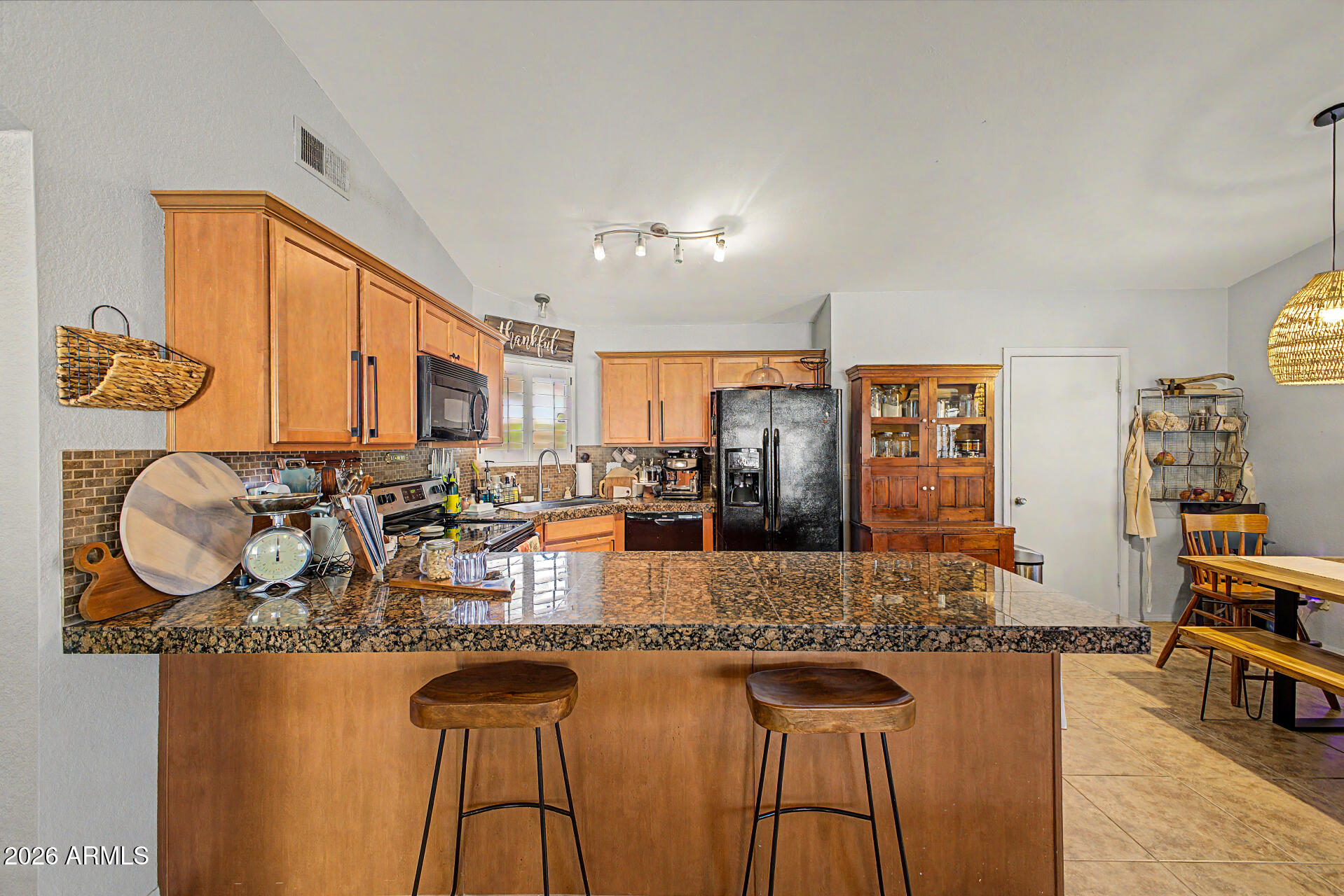LAS DOS CASITAS CONDOMINIUMS - Residential Income