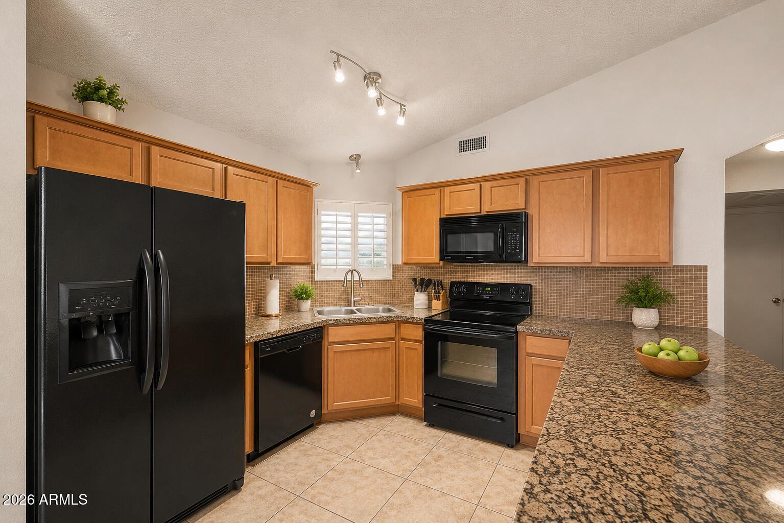LAS DOS CASITAS CONDOMINIUMS - Residential Income