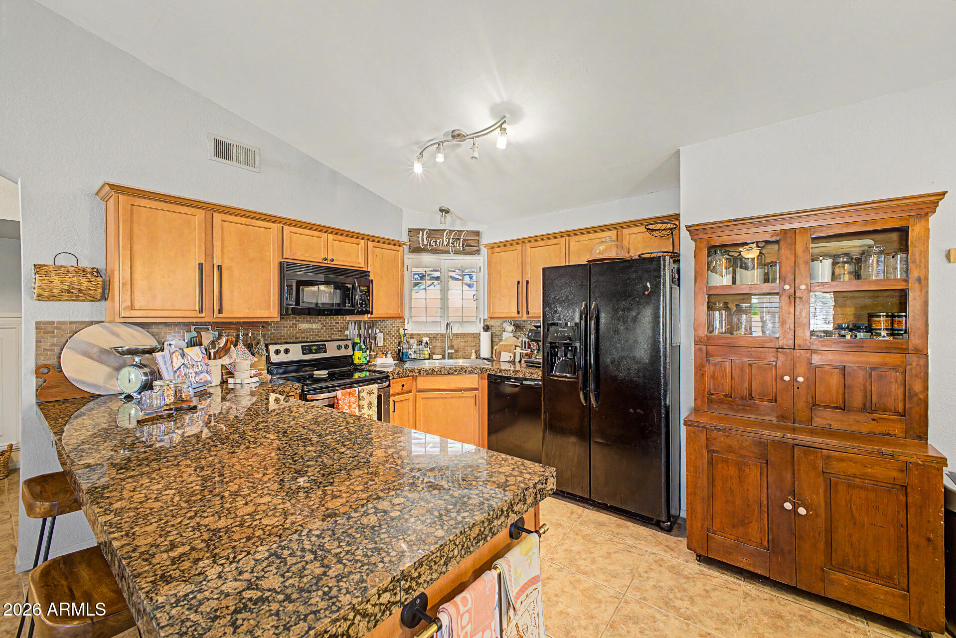 LAS DOS CASITAS CONDOMINIUMS - Residential Income