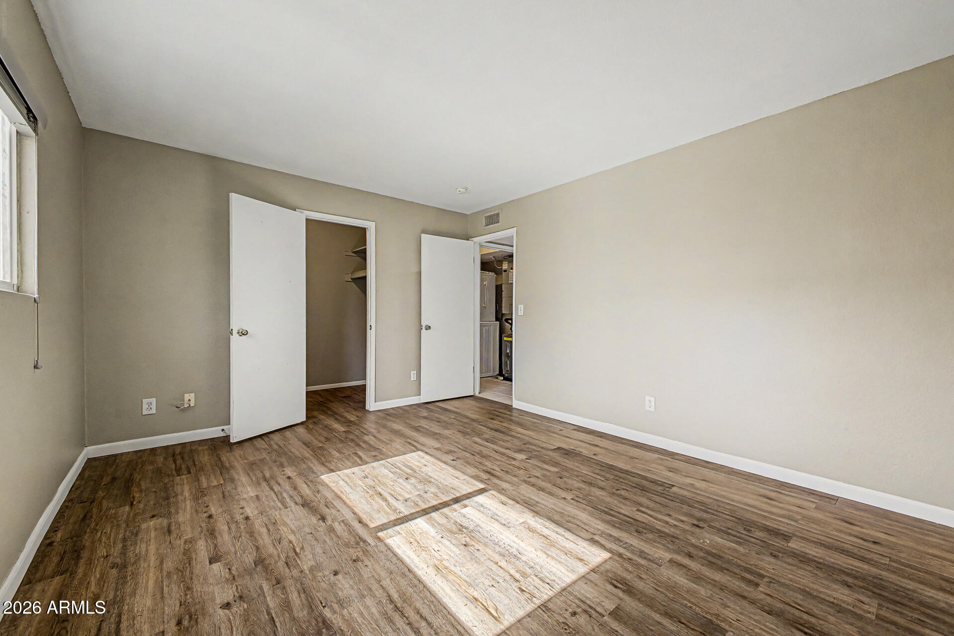 EASTWOOD PARK - Residential