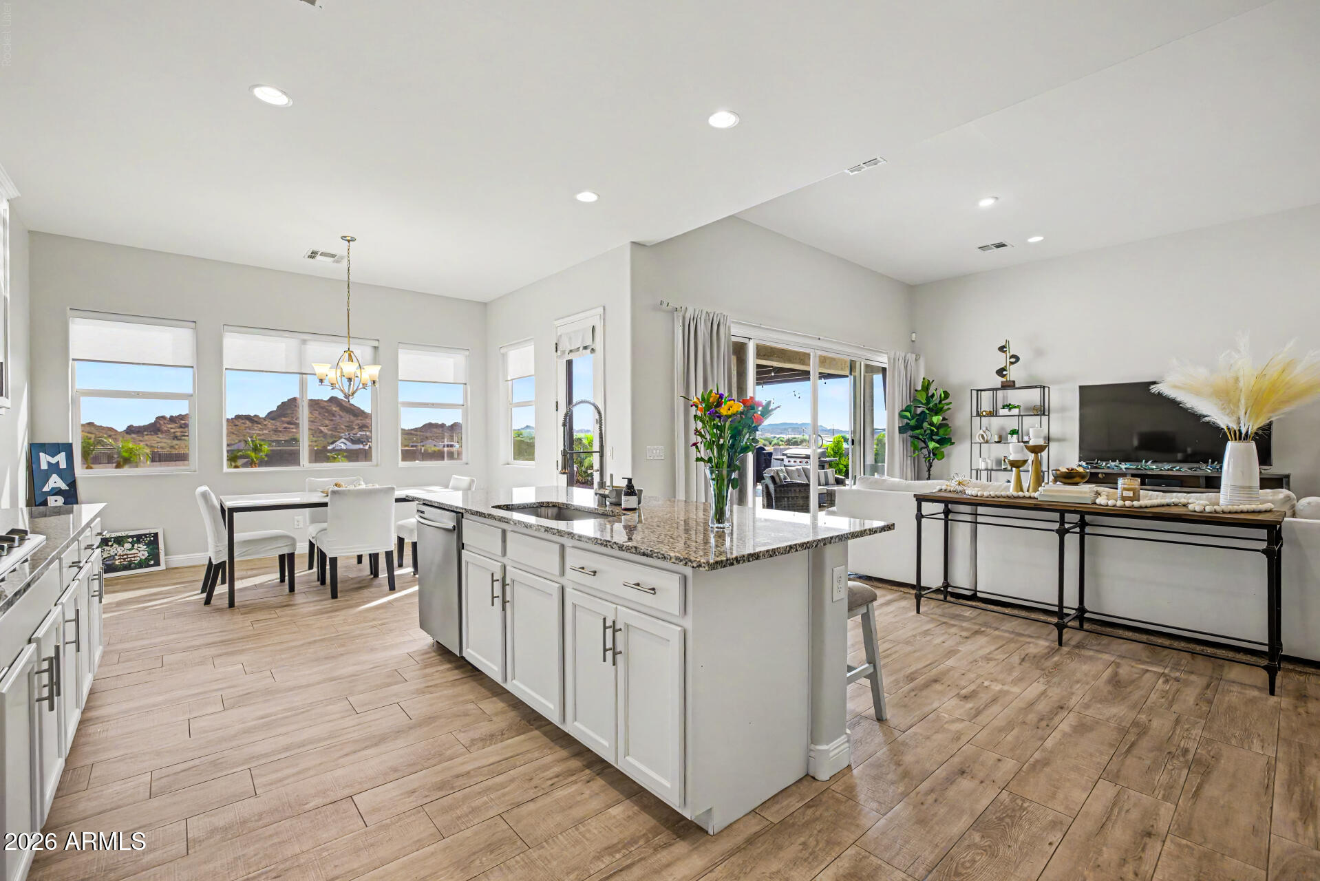 Whitewing at San Tan Magma - Residential