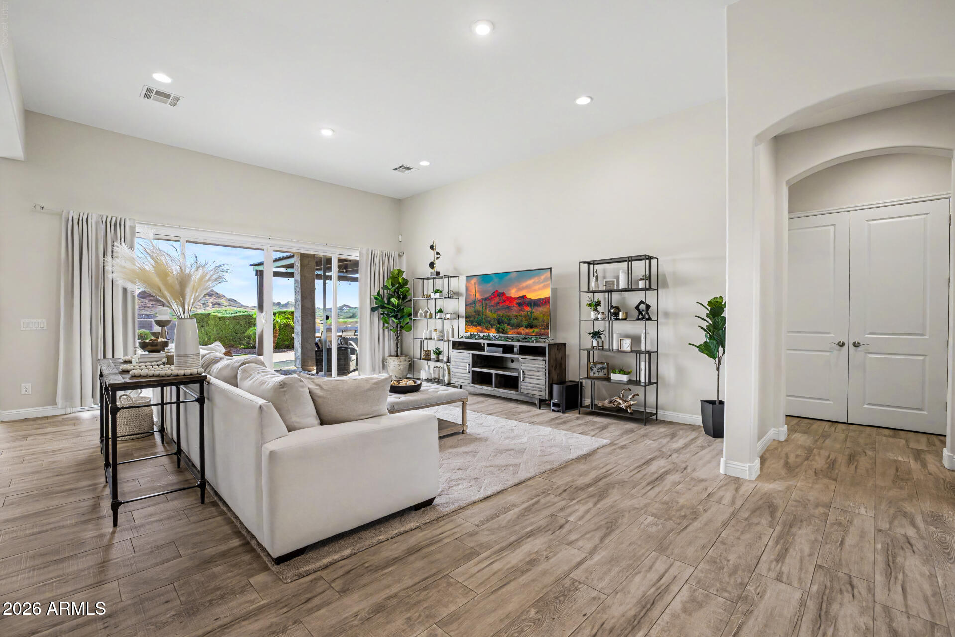 Whitewing at San Tan Magma - Residential