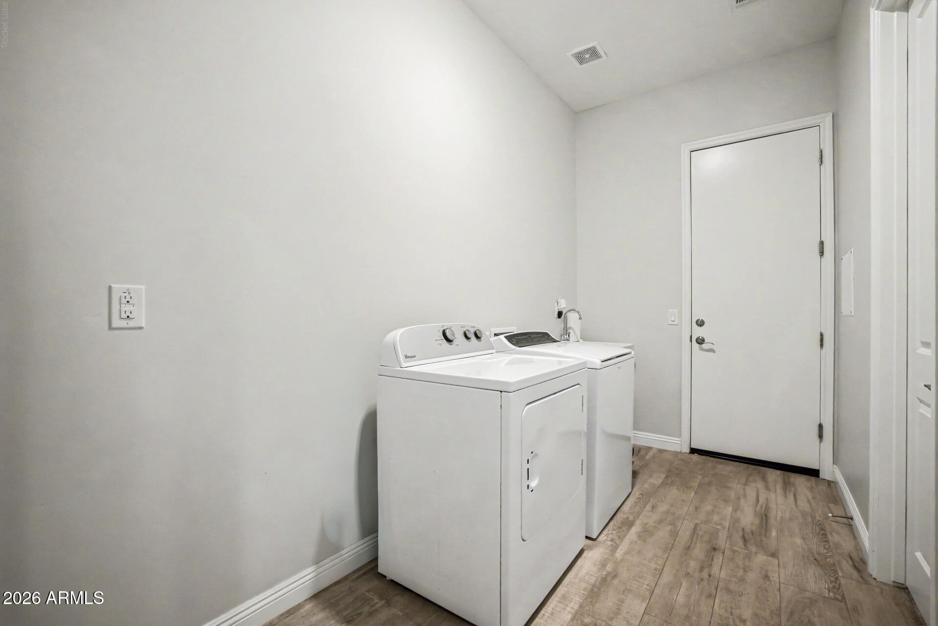 Whitewing at San Tan Magma - Residential