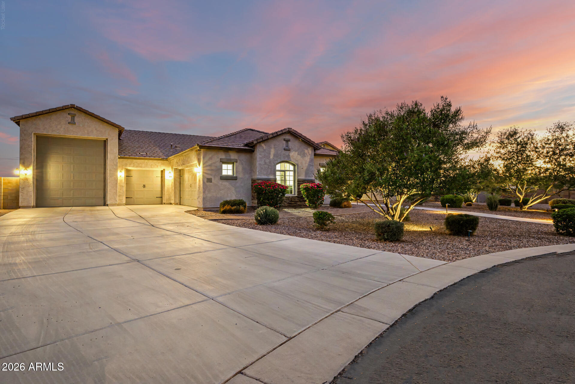 Whitewing at San Tan Magma - Residential