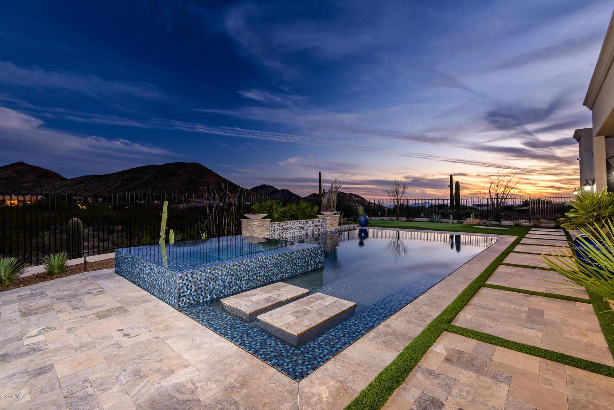 LADERA VISTA - Residential