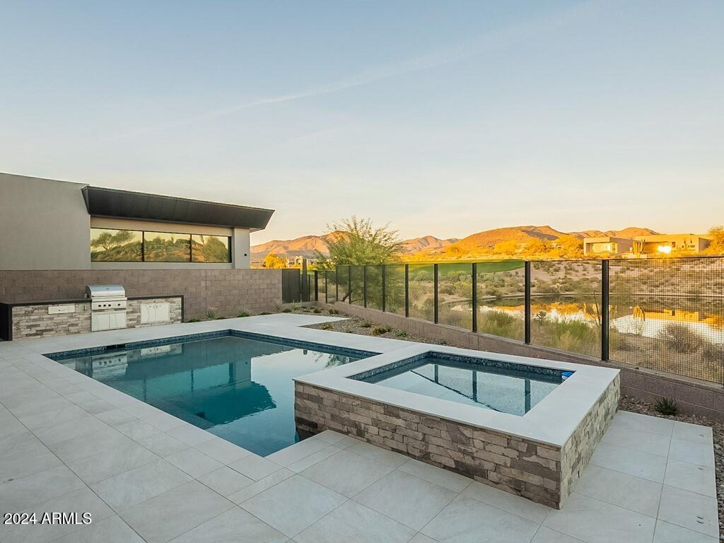 DESERT MOUNTAIN - Residential