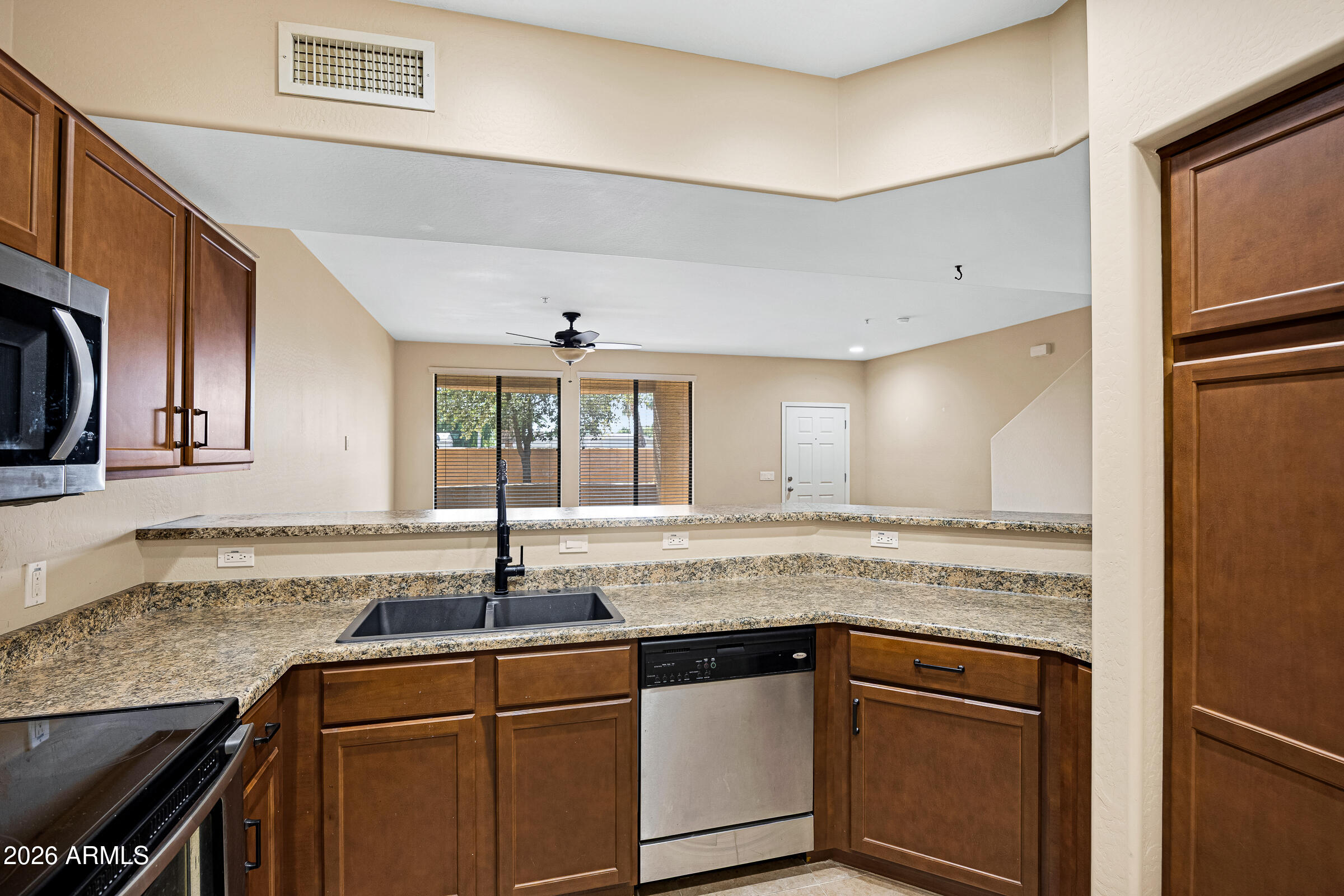 PARADISE VILLAS - Residential