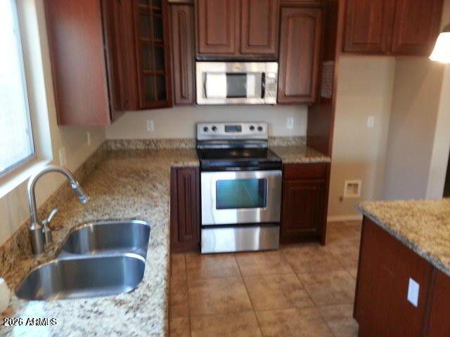 SHAMROCK ESTATES PHASE 2A - Residential Lease