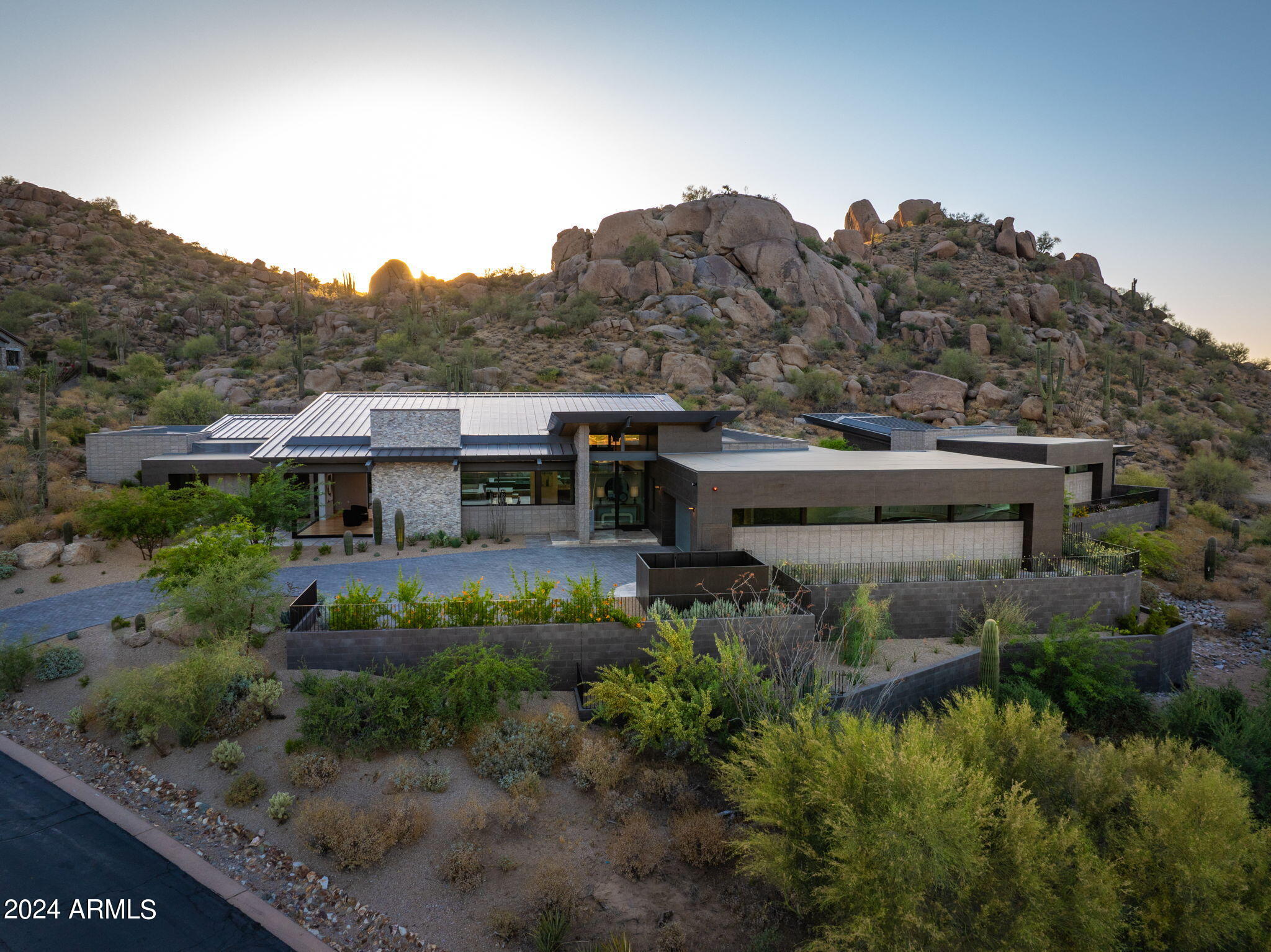 ESTANCIA - Residential