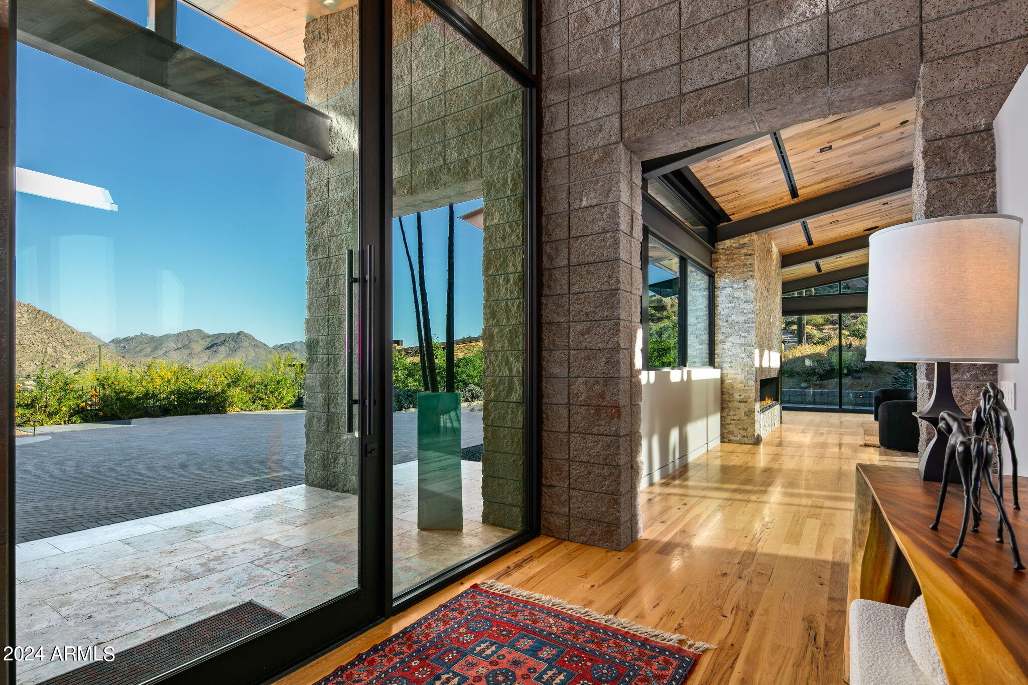 ESTANCIA - Residential