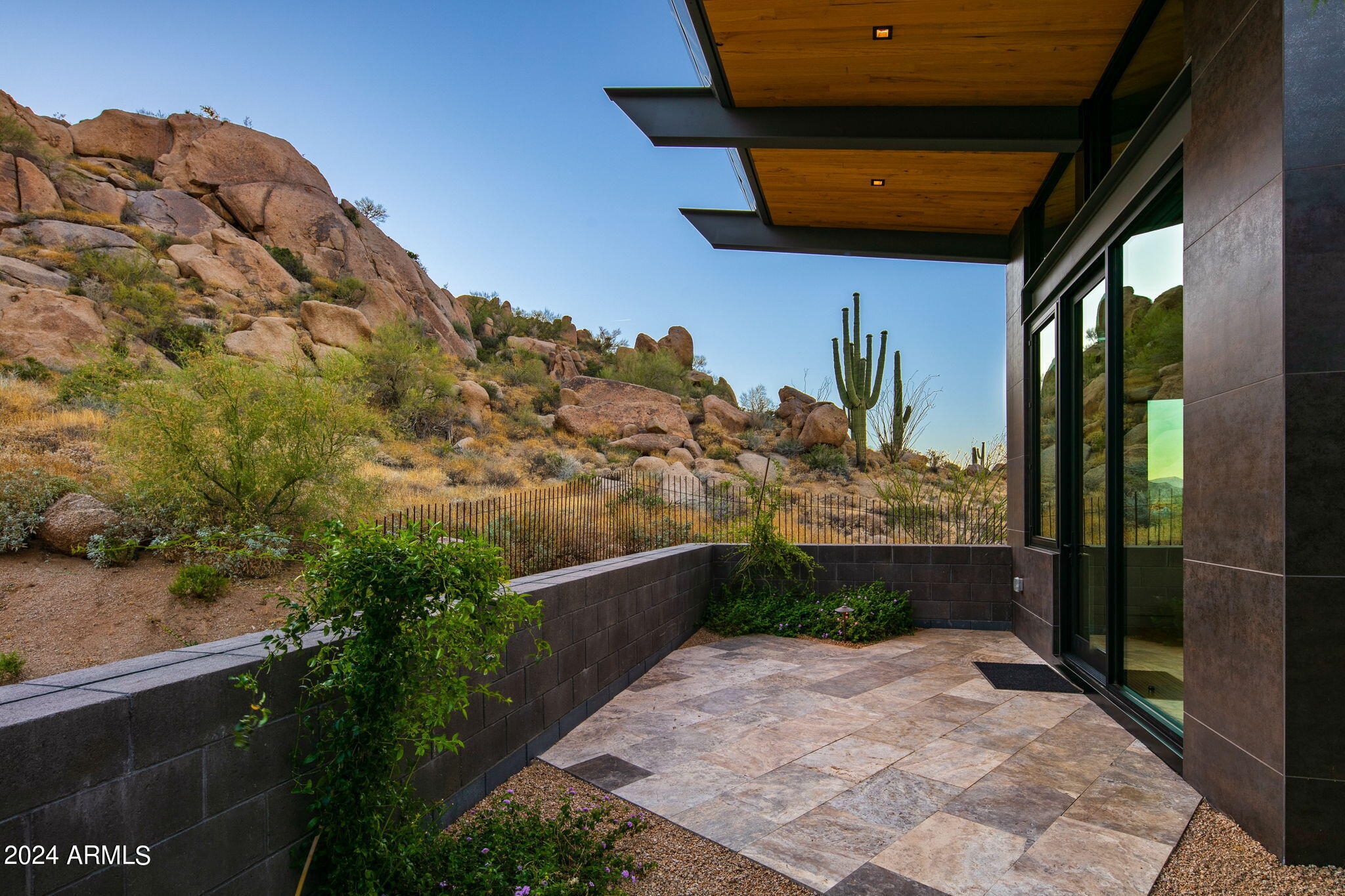 ESTANCIA - Residential