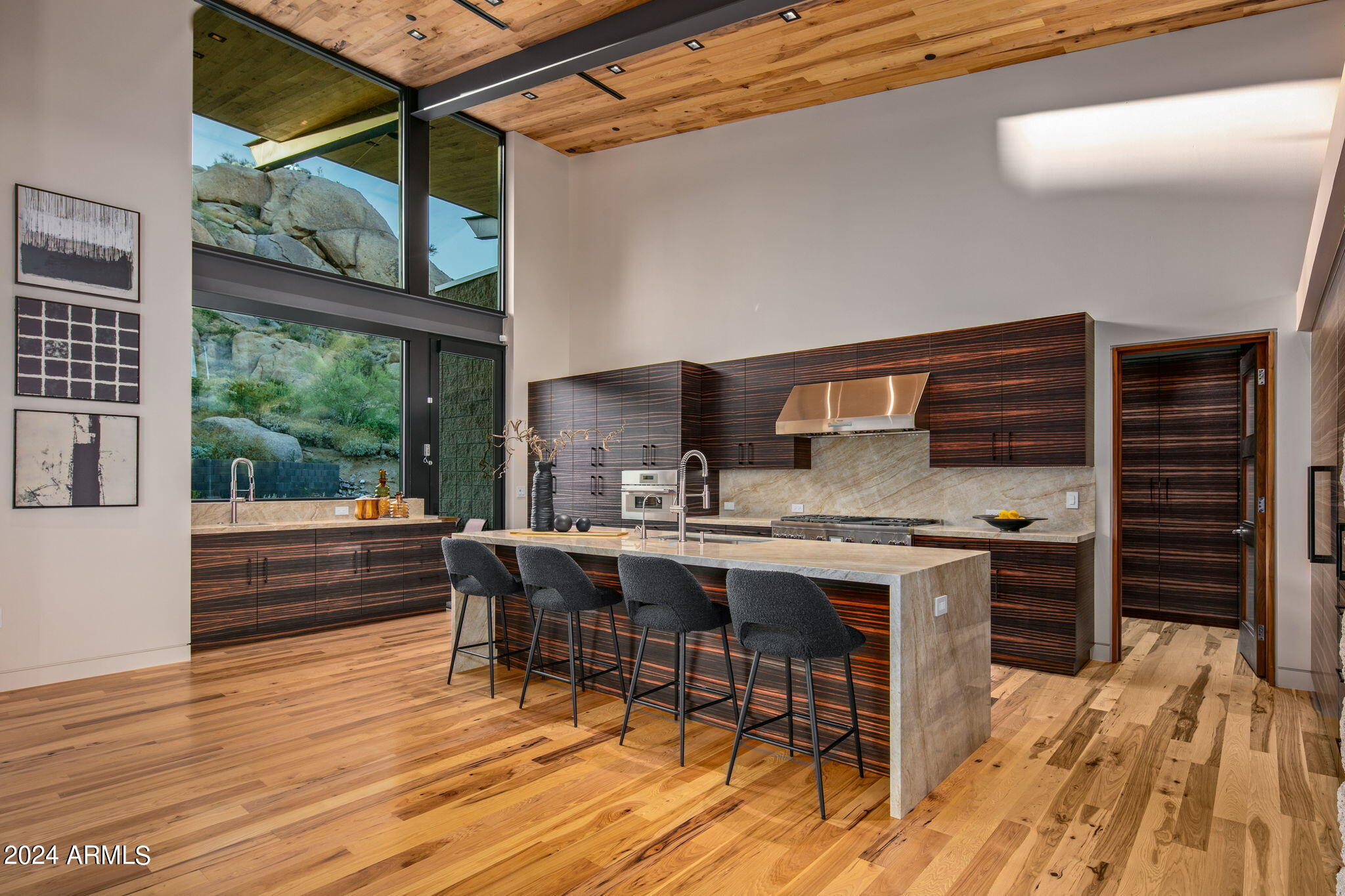 ESTANCIA - Residential