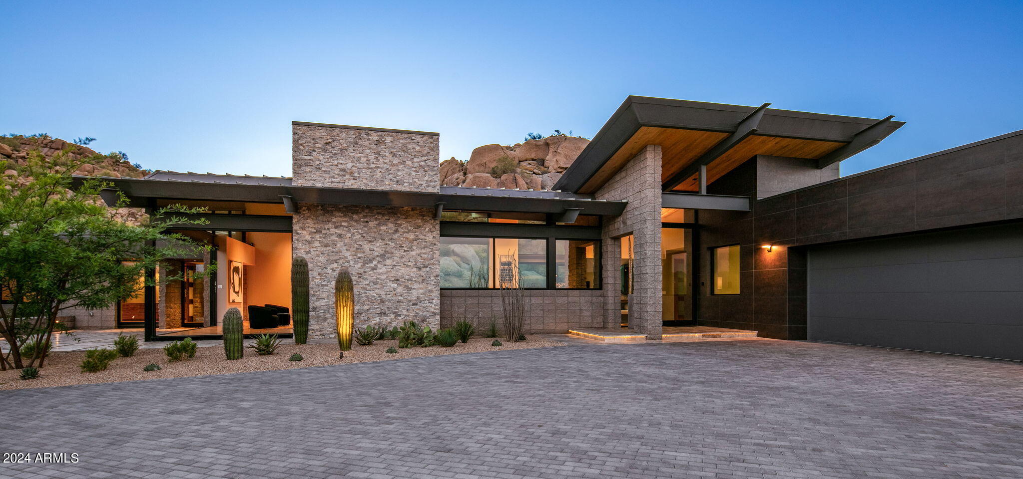 ESTANCIA - Residential