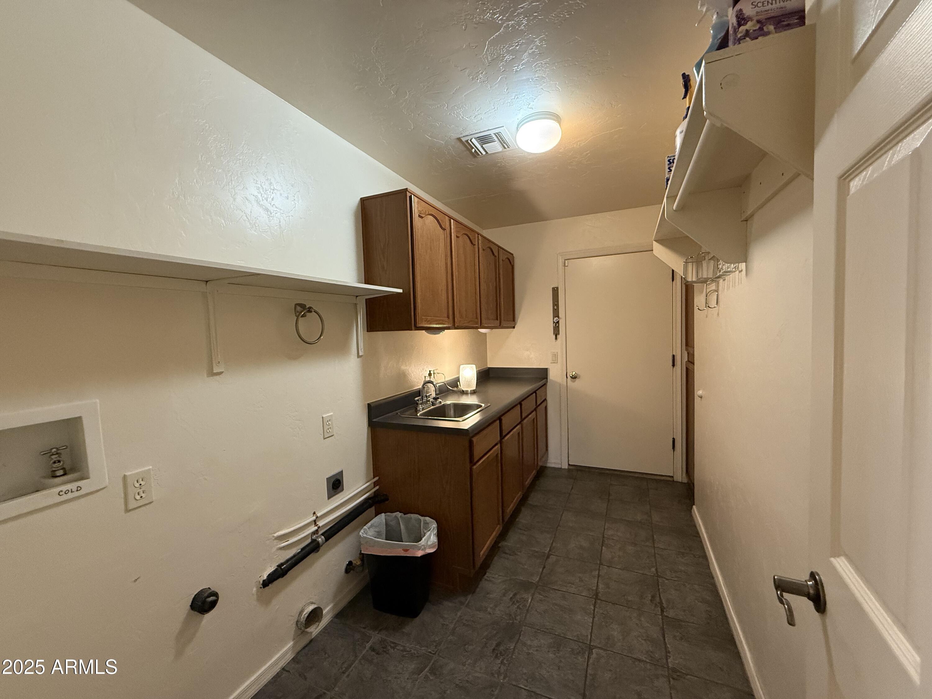 COUNTRY CLUB VILLAGE - Residential