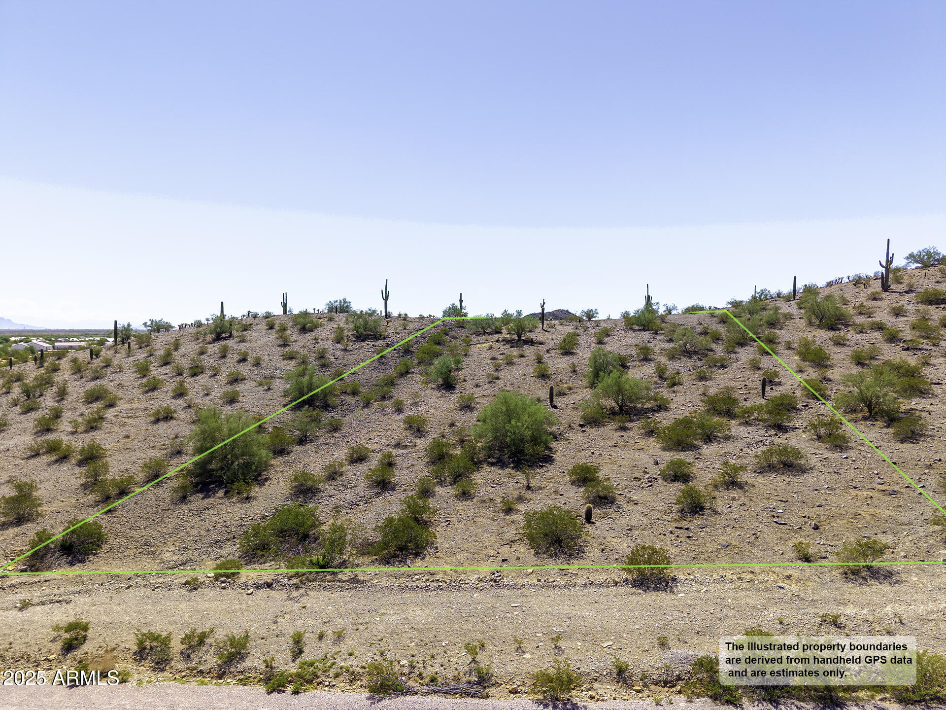 You won't find this anywhere! Prime 1 acre lot with NO HOA in Mountain View Estates with electric and water already to the lot. Enjoy 360 degree from this lot, including great views of Casa Grande city lights at night + great mountain views. Close proximity to recreation trails, shopping less than 10 minutes up the freeway, and easy freeway access to both I-10 and I-8. Seller may carry!