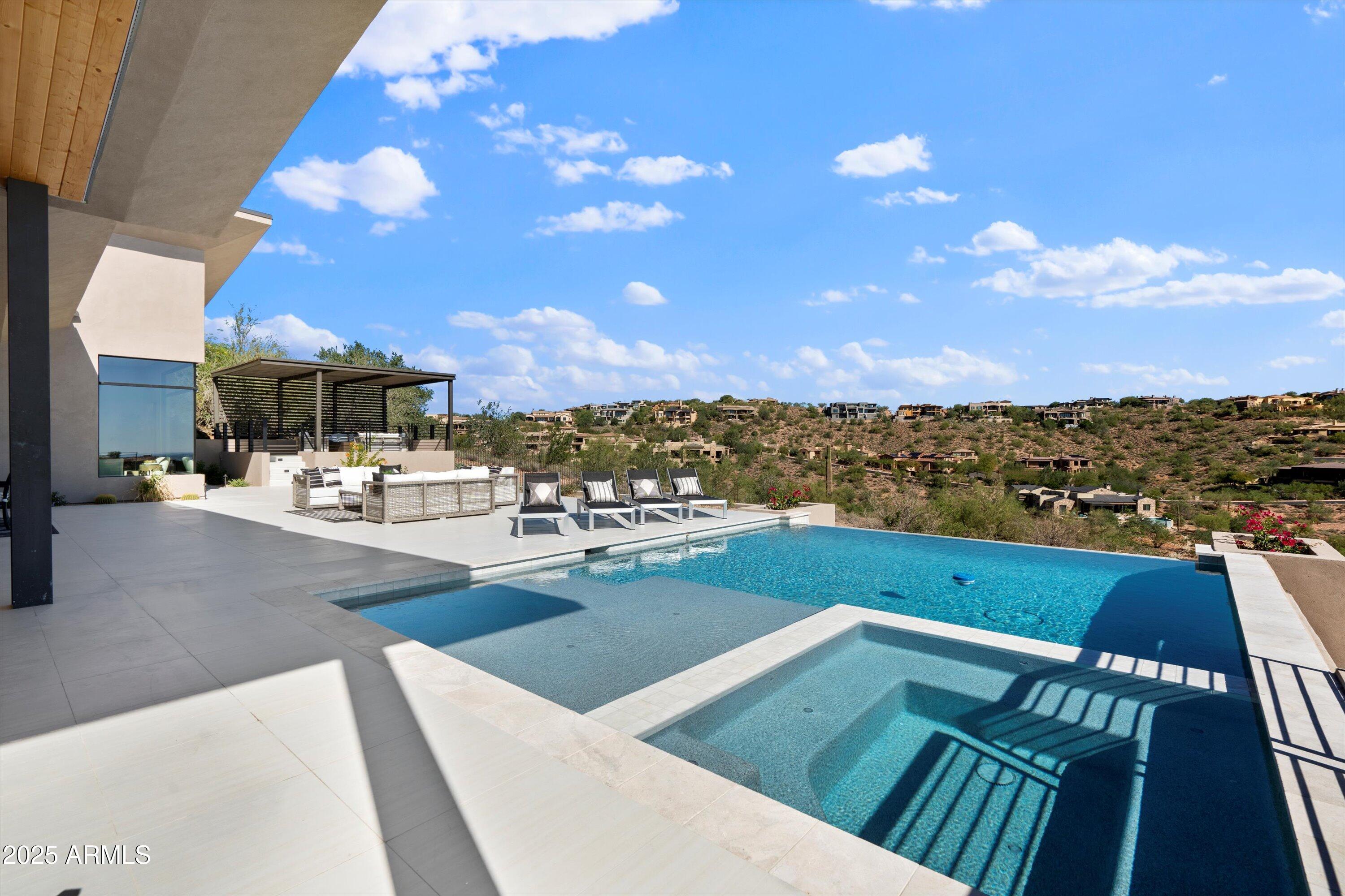 FIREROCK PARCEL P2-Q1 - Residential